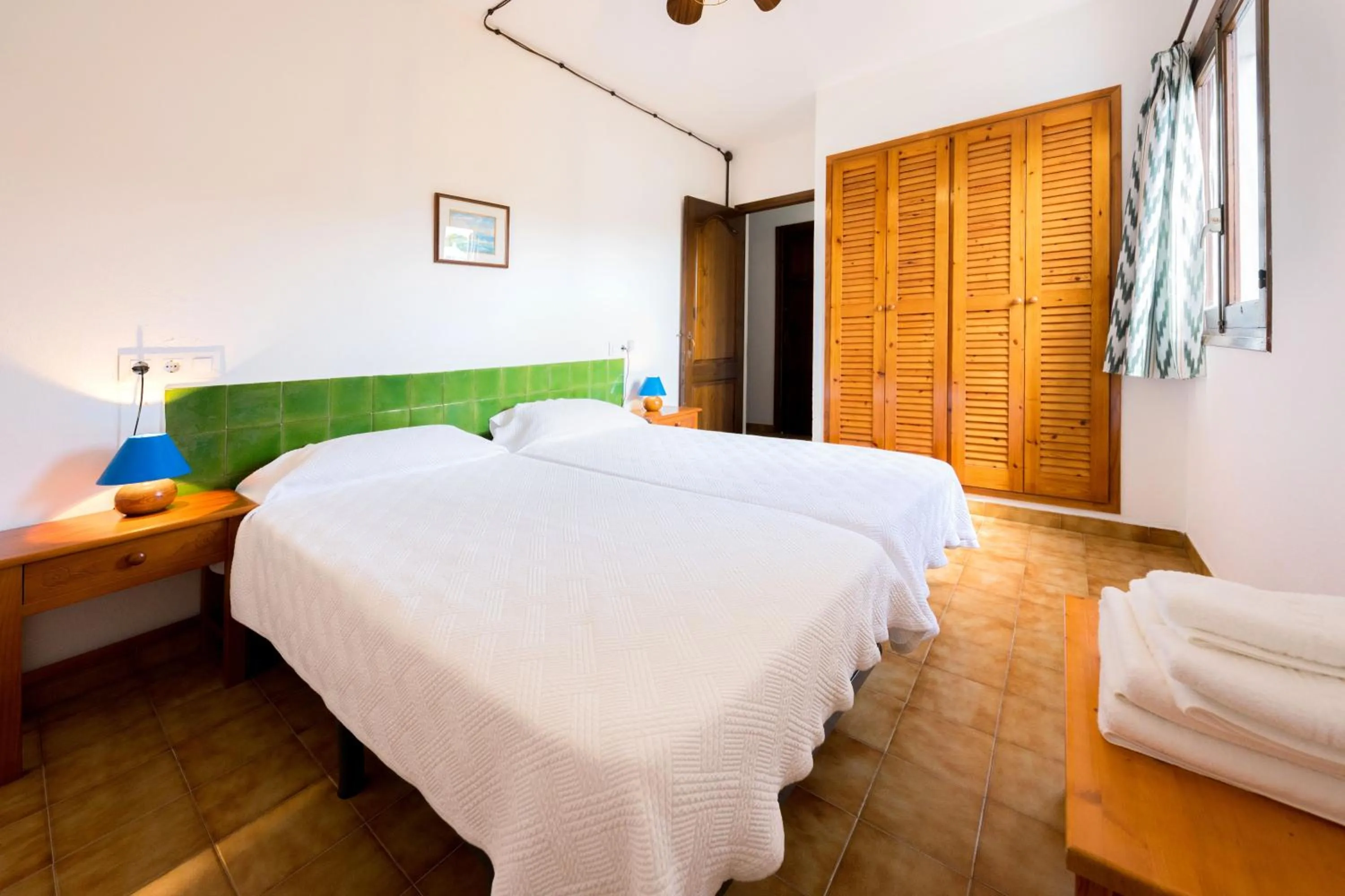 Bedroom, Bed in Apartamentos Sa Cornisa