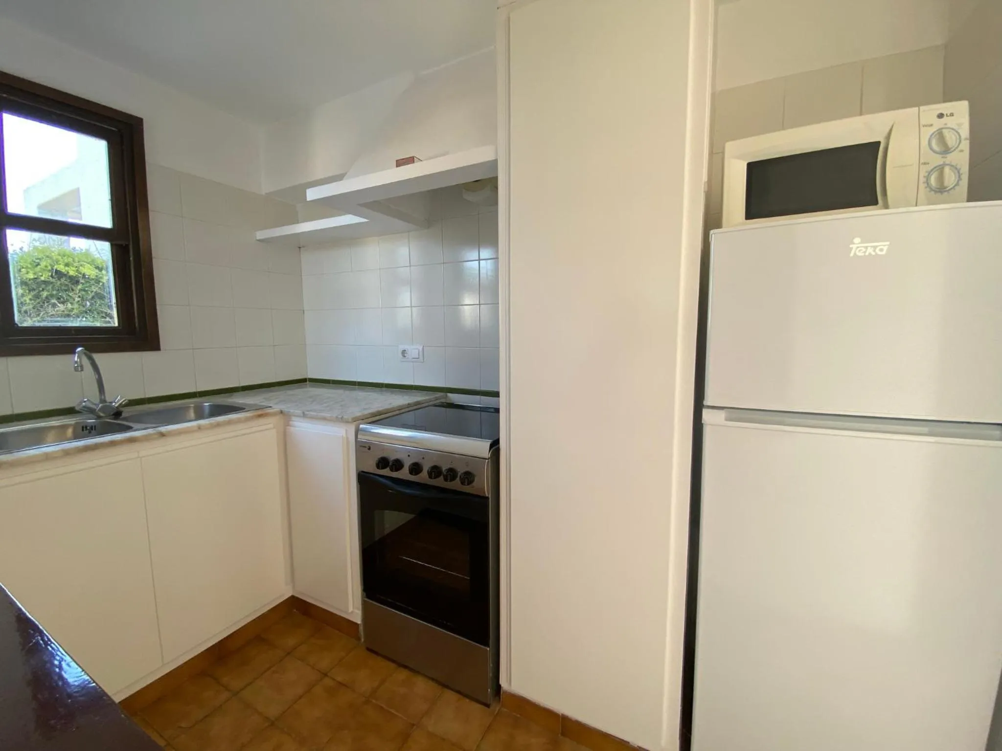 stove in Apartamentos Sa Cornisa