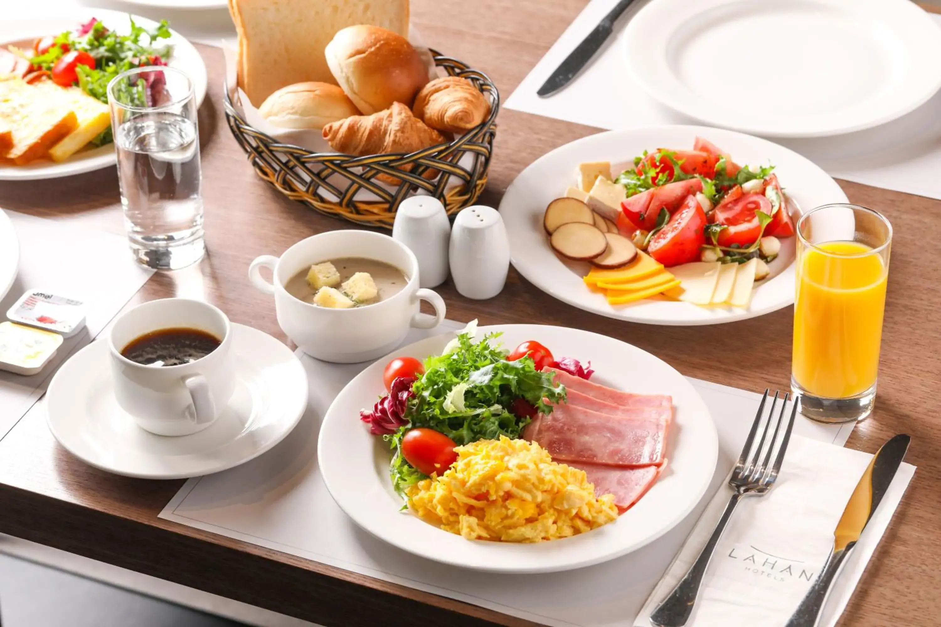 Food and drinks in Lahan Hotel Jeonju Food and drinks in Lahan Hotel Jeonju