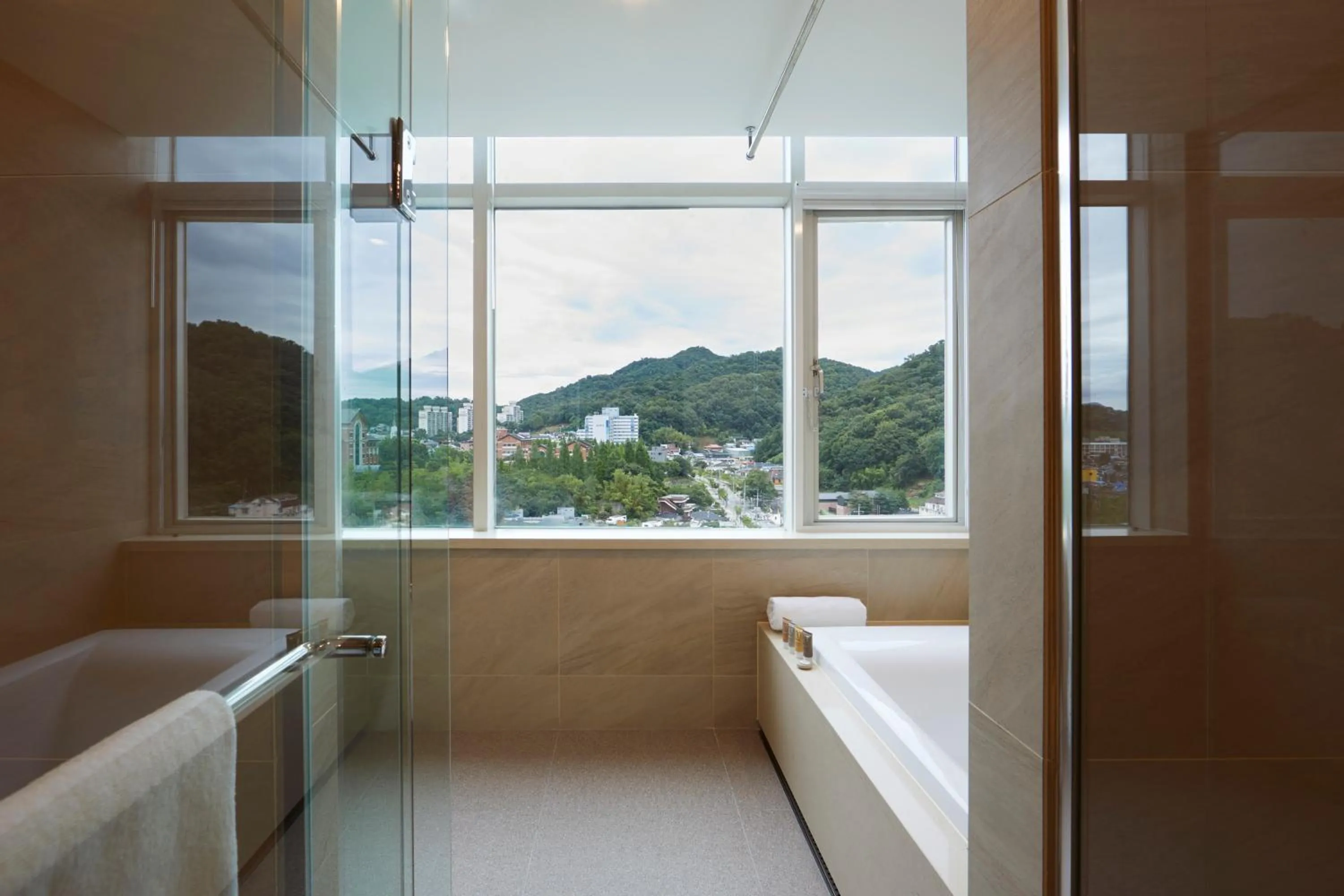 Toilet in Lahan Hotel Jeonju