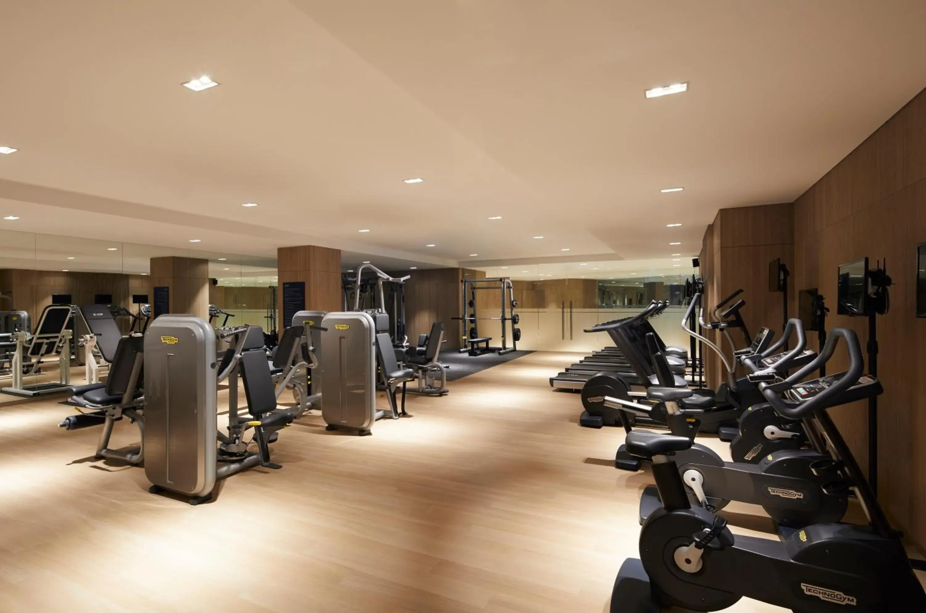 Fitness centre/facilities in Lahan Hotel Jeonju Fitness centre/facilities in Lahan Hotel Jeonju
