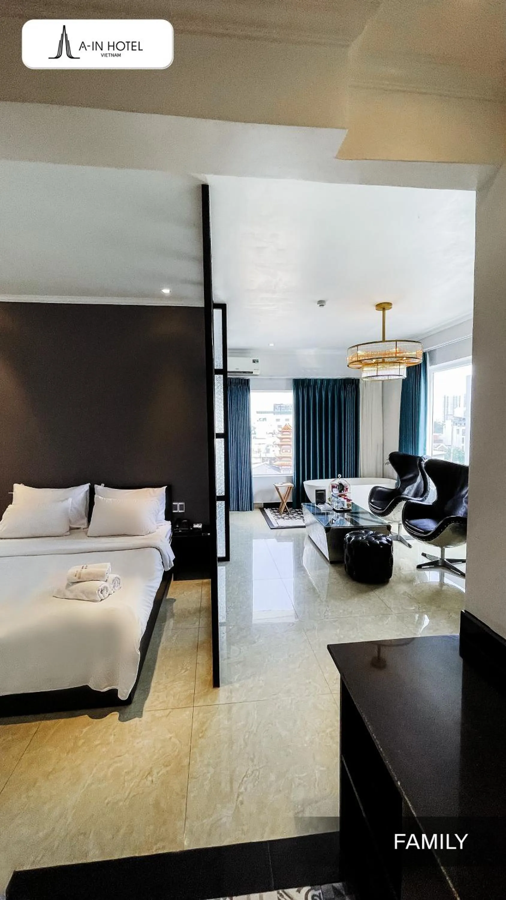 Photo of the whole room, Bed in A In Hotel Riverside