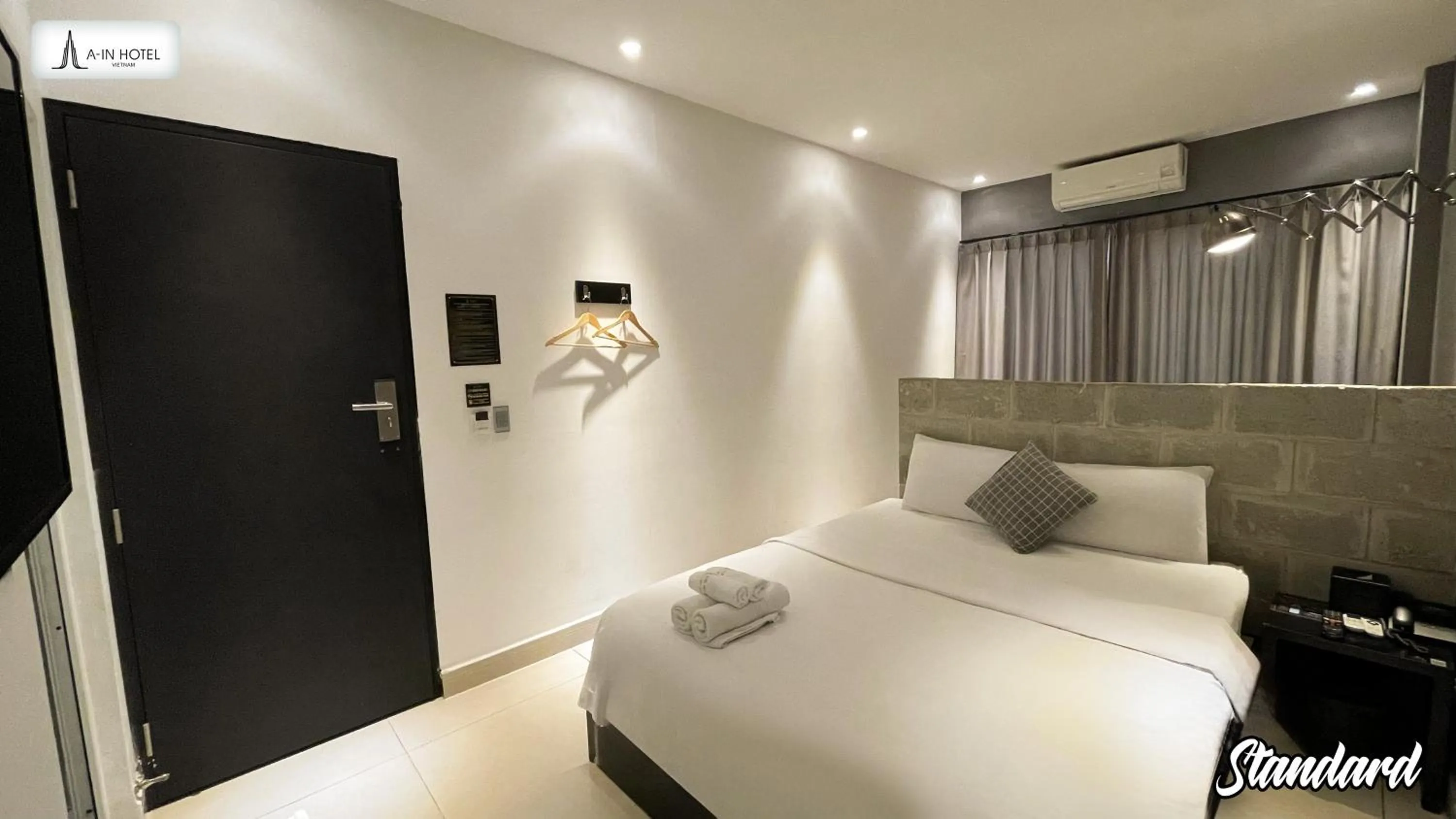 Bedroom, Bed in A In Hotel Riverside