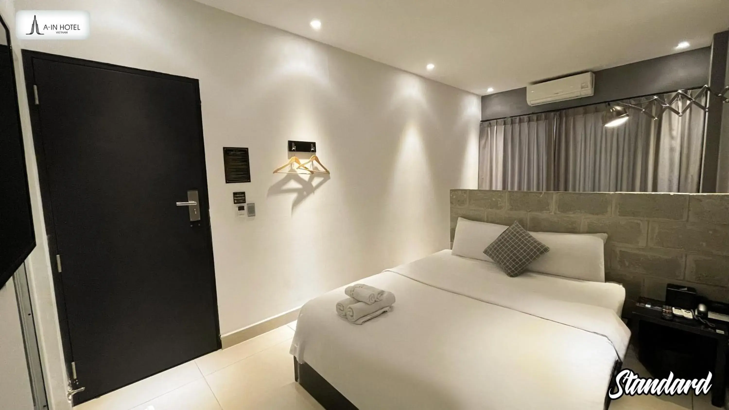 Bedroom, Bed in A In Hotel Riverside Bedroom, Bed in A In Hotel Riverside