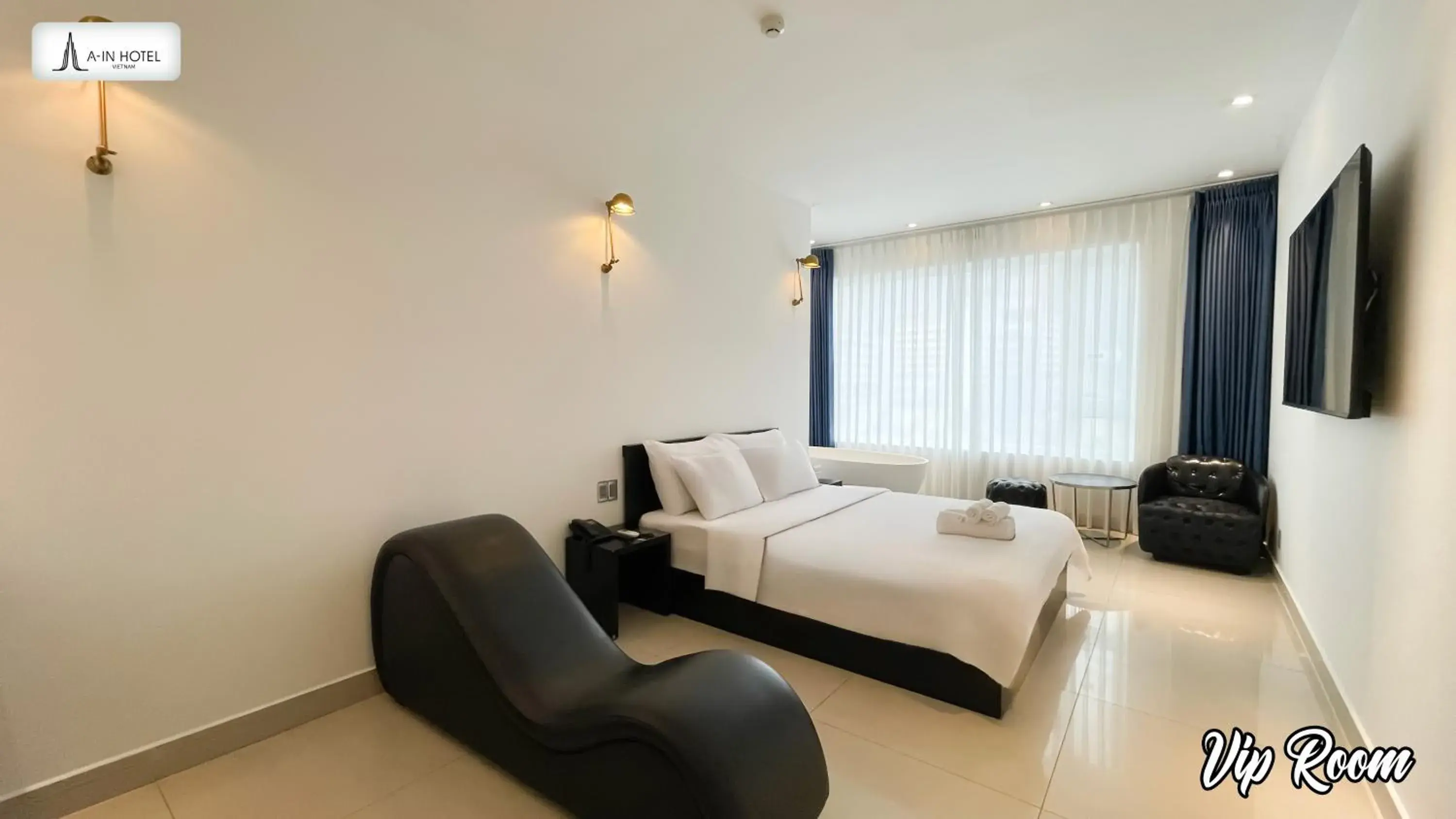 V.I.P Double Room with River View, Bathtub in A In Hotel Riverside V.I.P Double Room with River View, Bathtub in A In Hotel Riverside