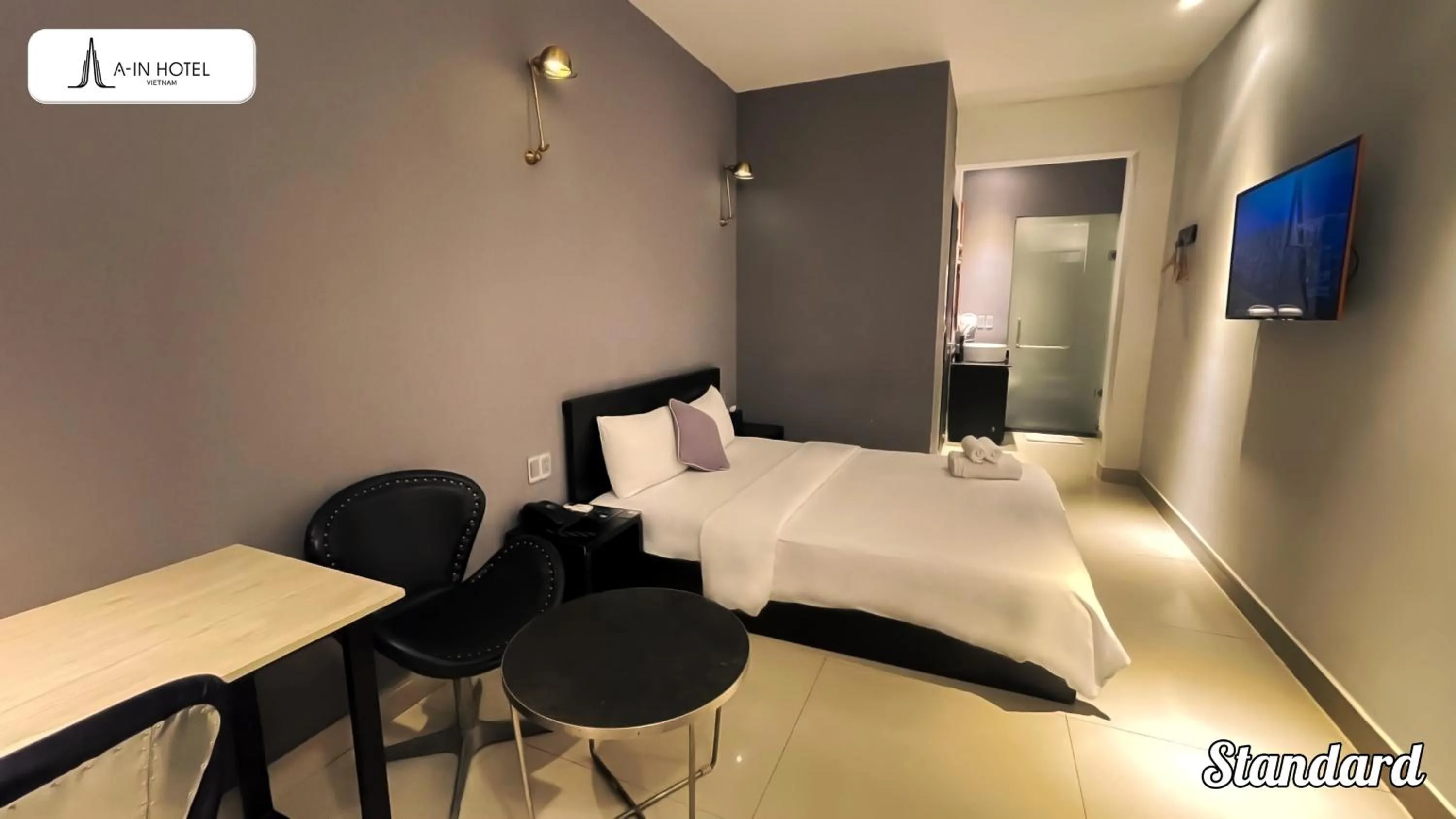 wardrobe, Bed in A In Hotel Riverside