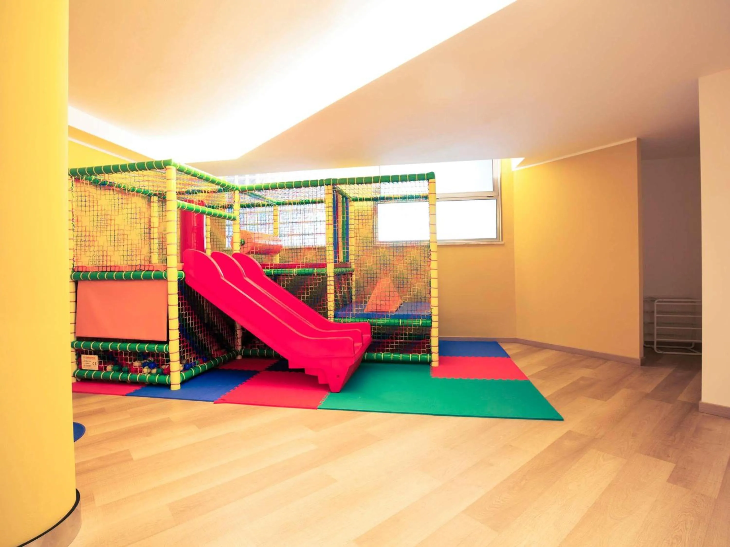 Property building in Mercure Olbia