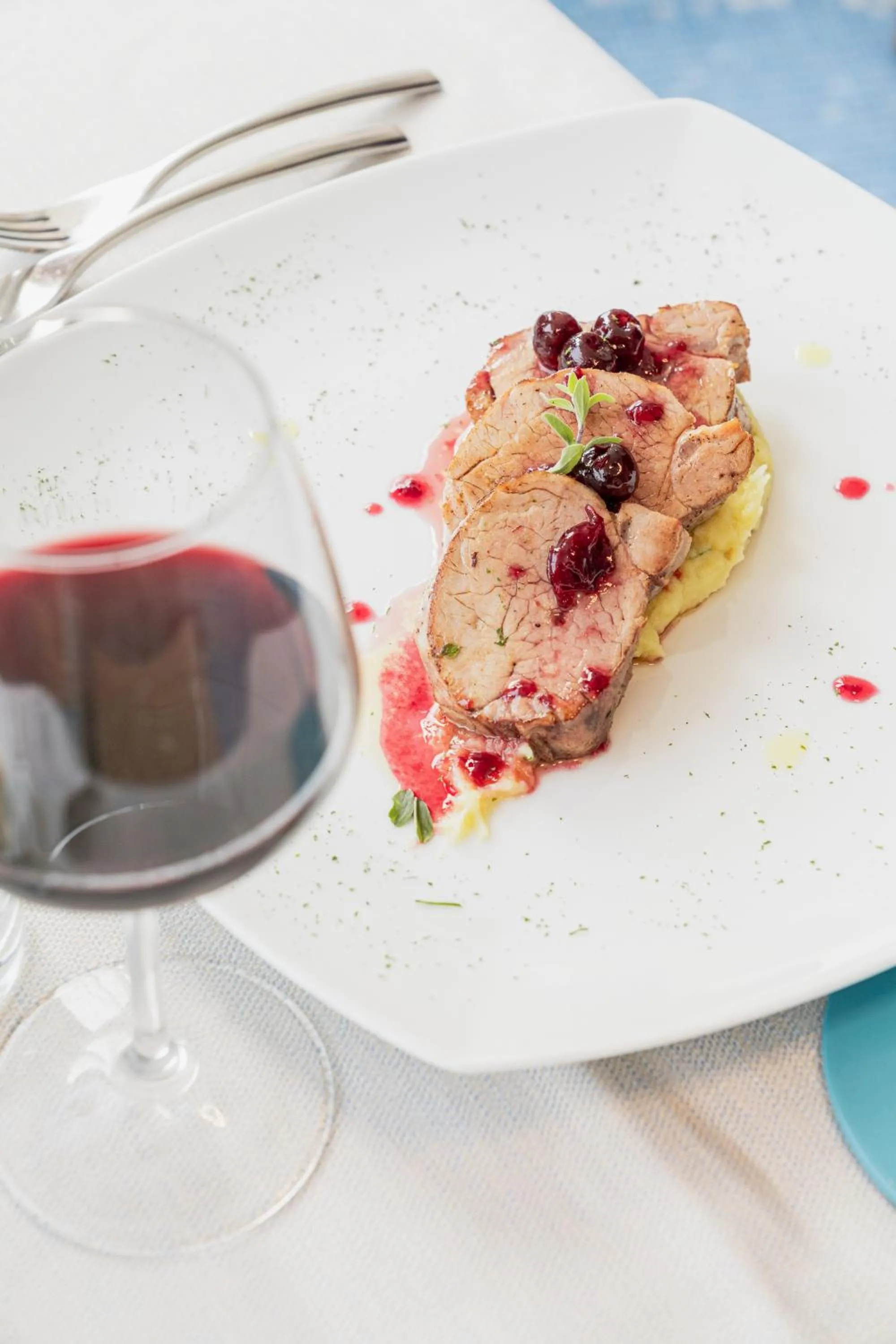 Restaurant/places to eat in Mercure Olbia