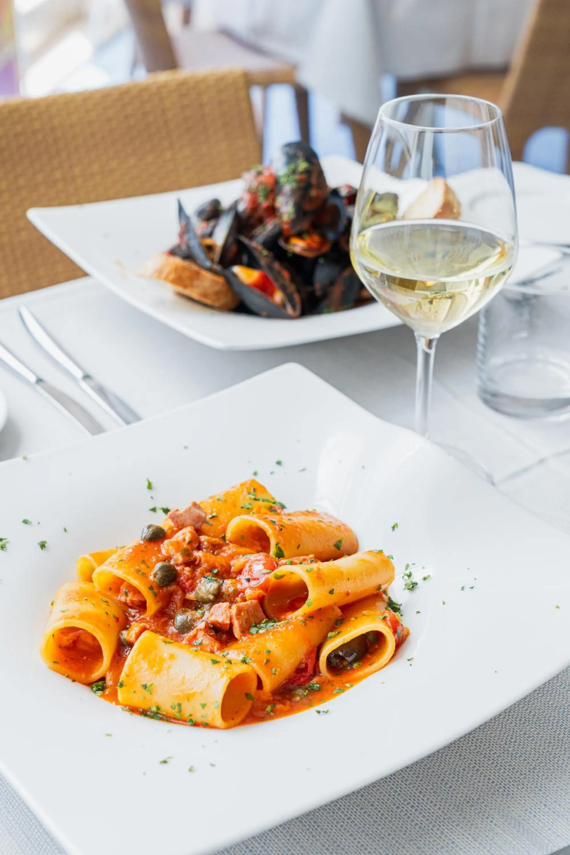 Restaurant/places to eat in Mercure Olbia