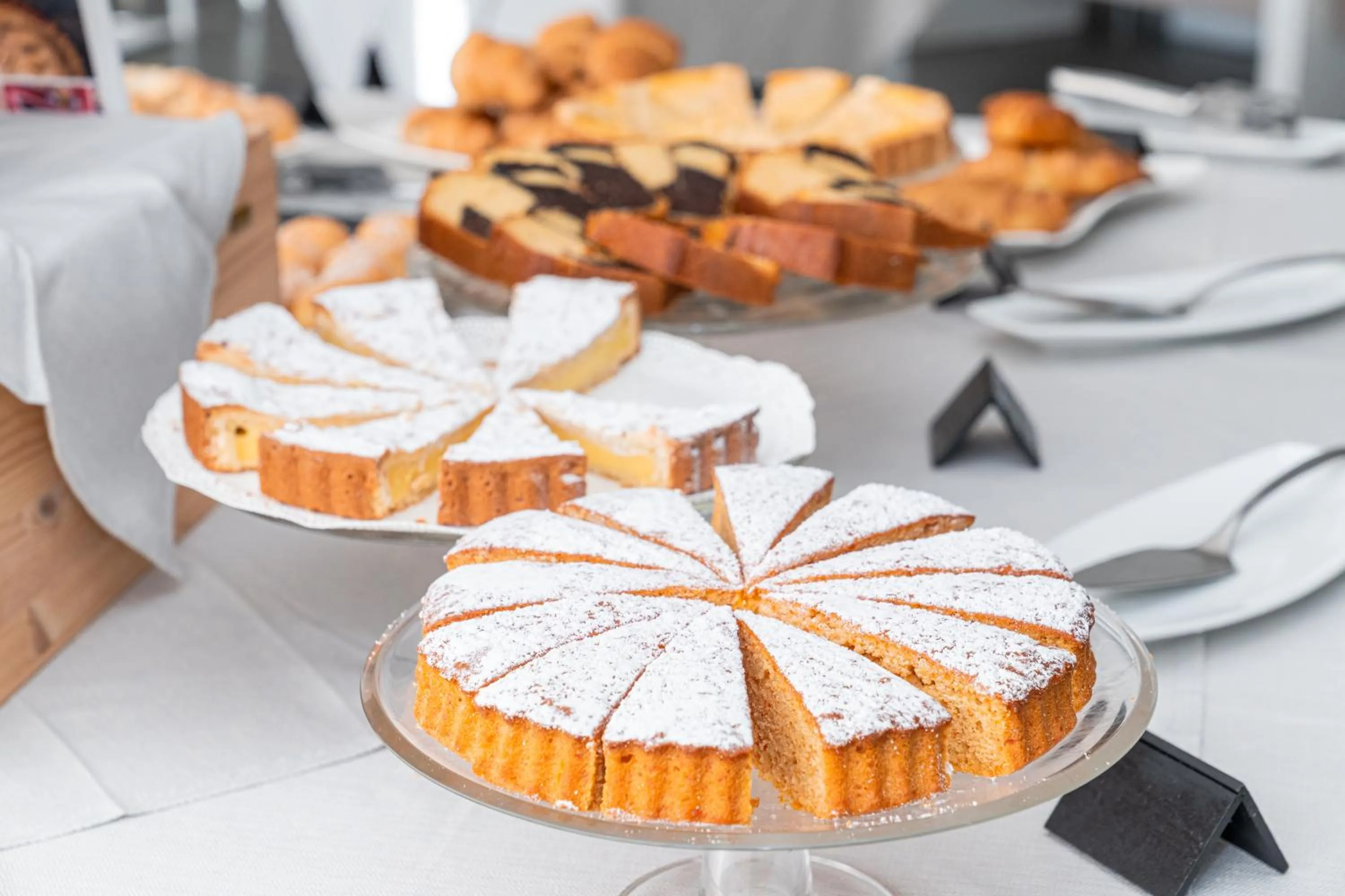 Buffet breakfast in Mercure Olbia