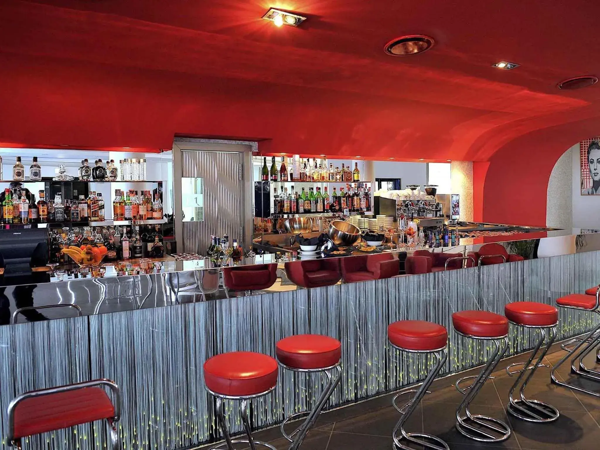 Lounge or bar in Mercure Olbia Lounge or bar in Mercure Olbia