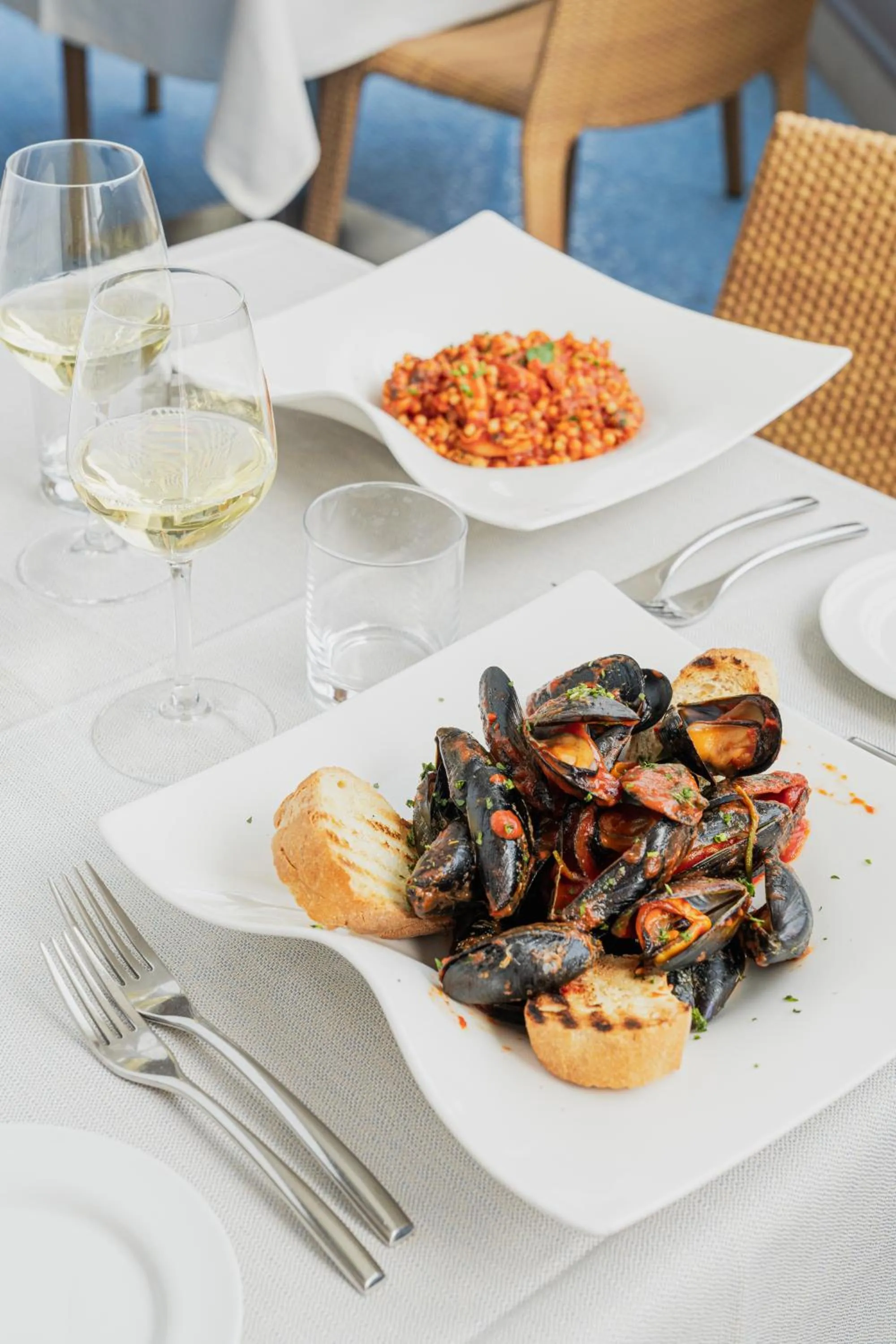 Restaurant/places to eat in Mercure Olbia