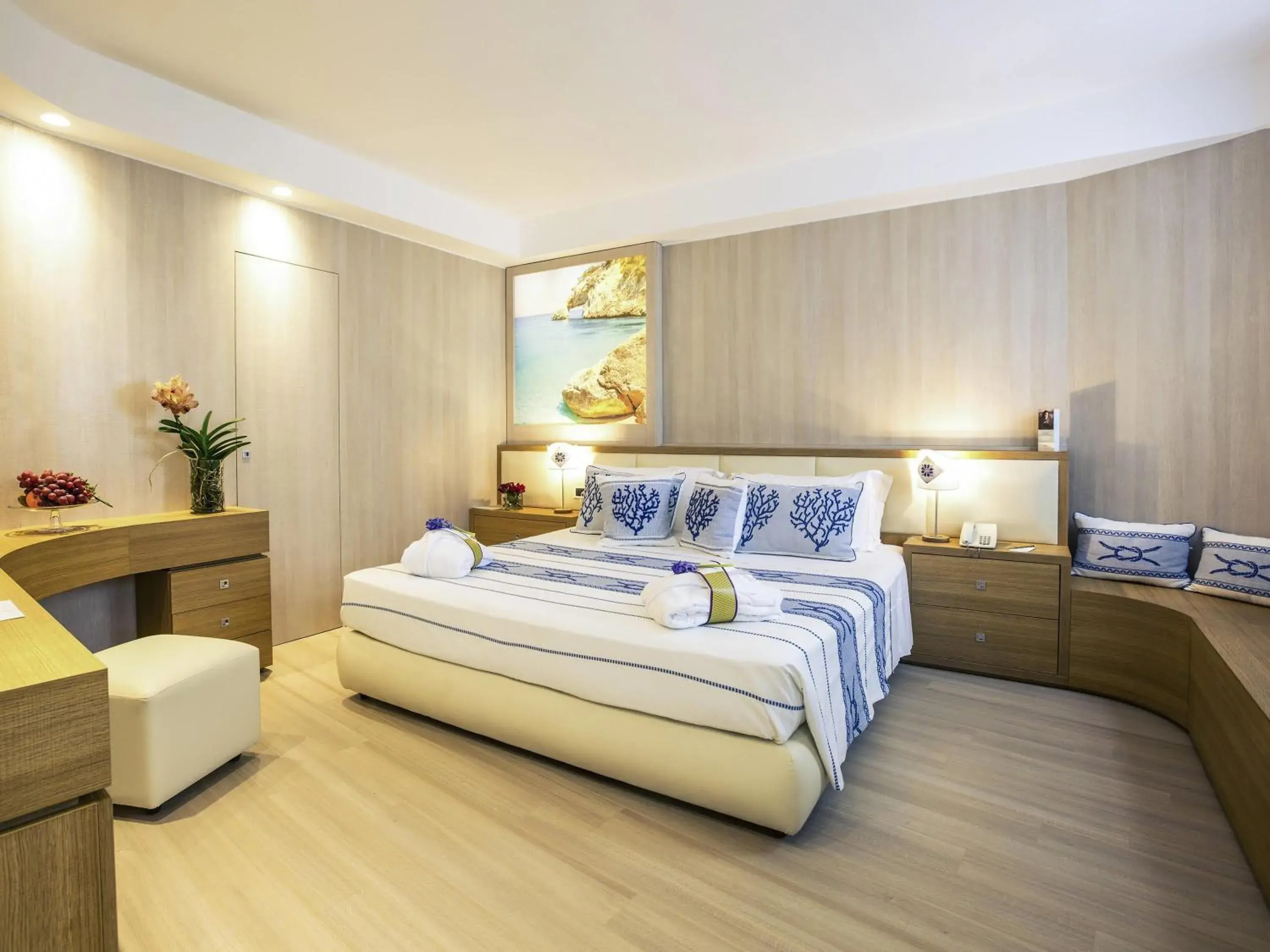 Bedroom, Bed in Mercure Olbia Bedroom, Bed in Mercure Olbia