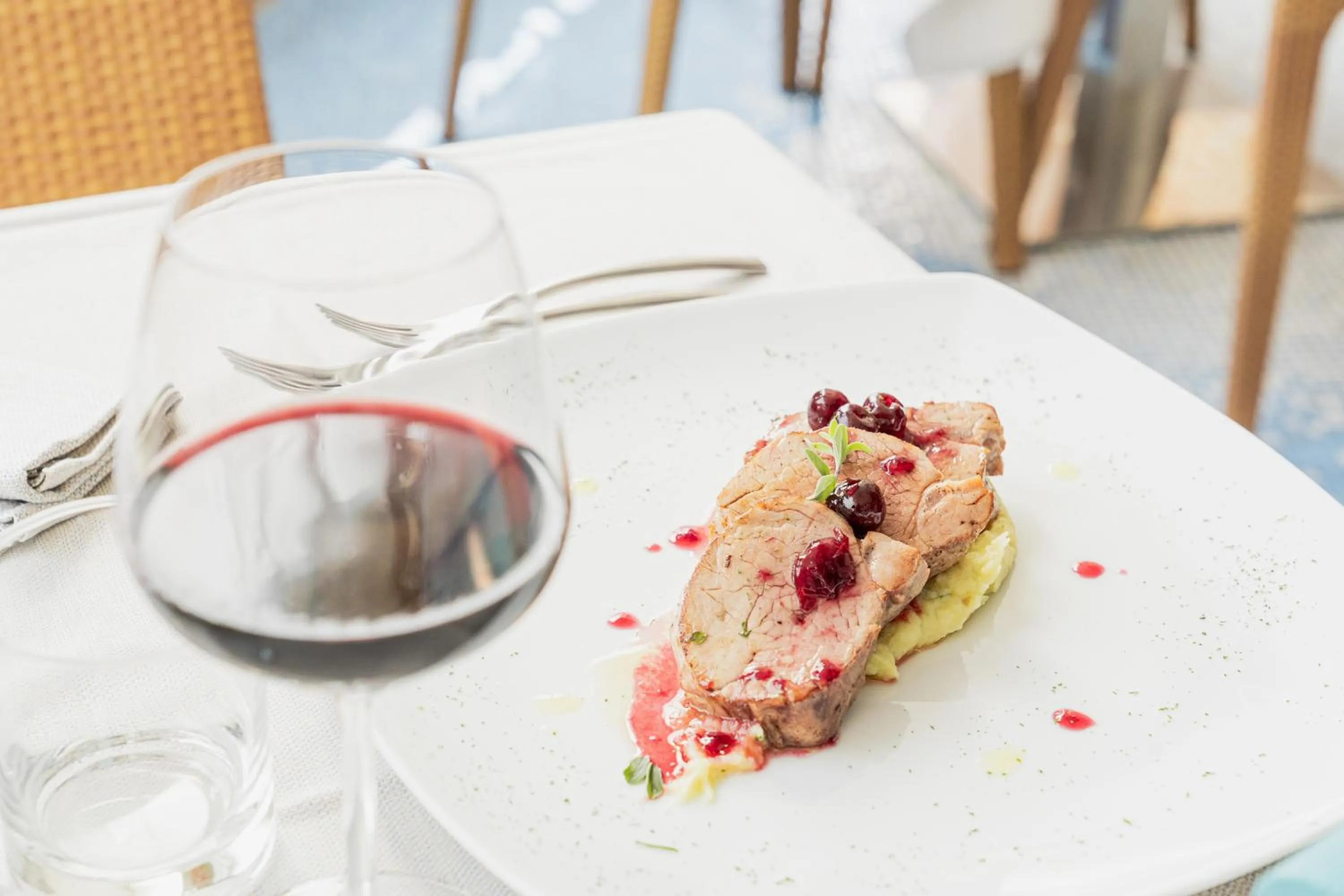 Restaurant/places to eat in Mercure Olbia