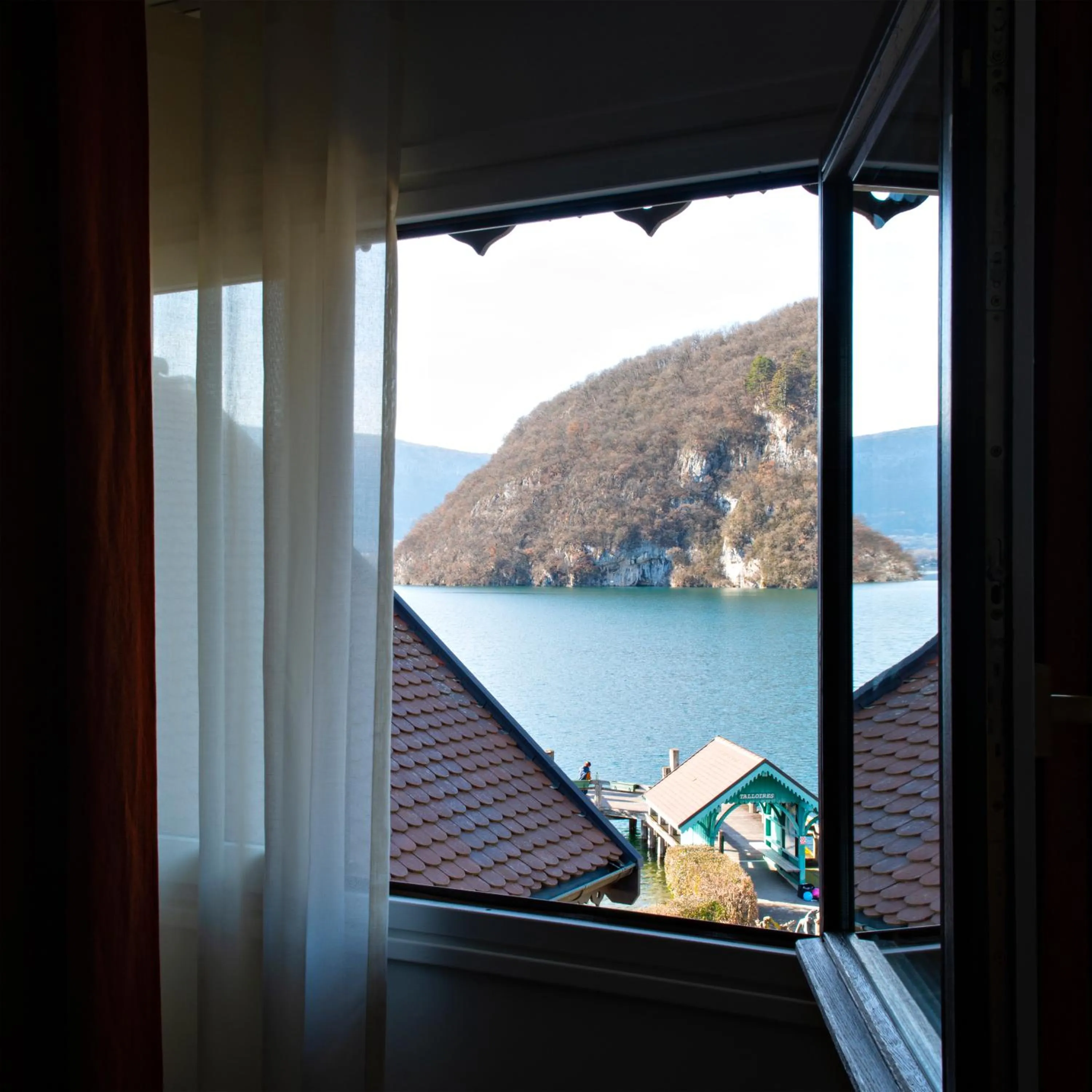 Lake view in Auberge Du Père Bise - Jean Sulpice