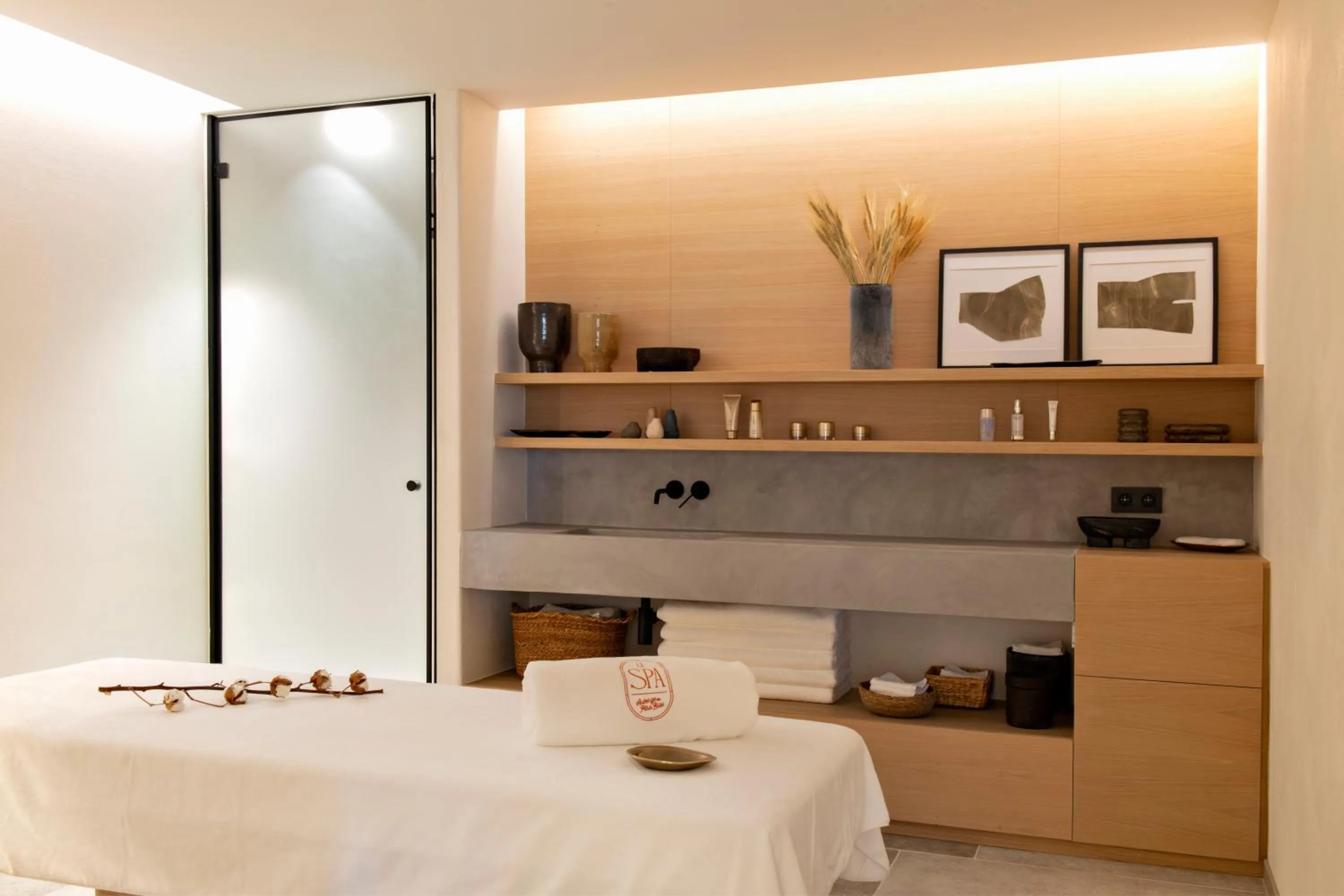 Spa and wellness centre/facilities in Auberge Du Père Bise - Jean Sulpice