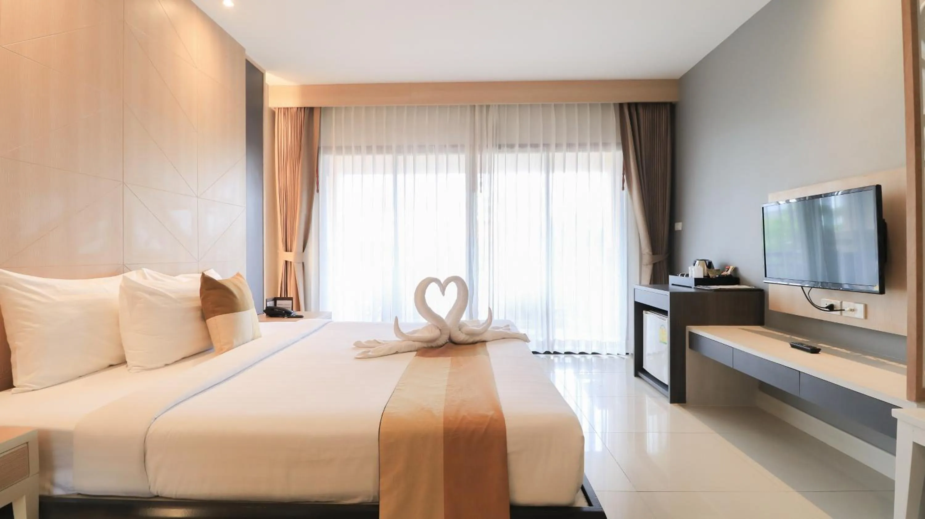 Communal lounge/ TV room, Bed in La Maison Hua Hin