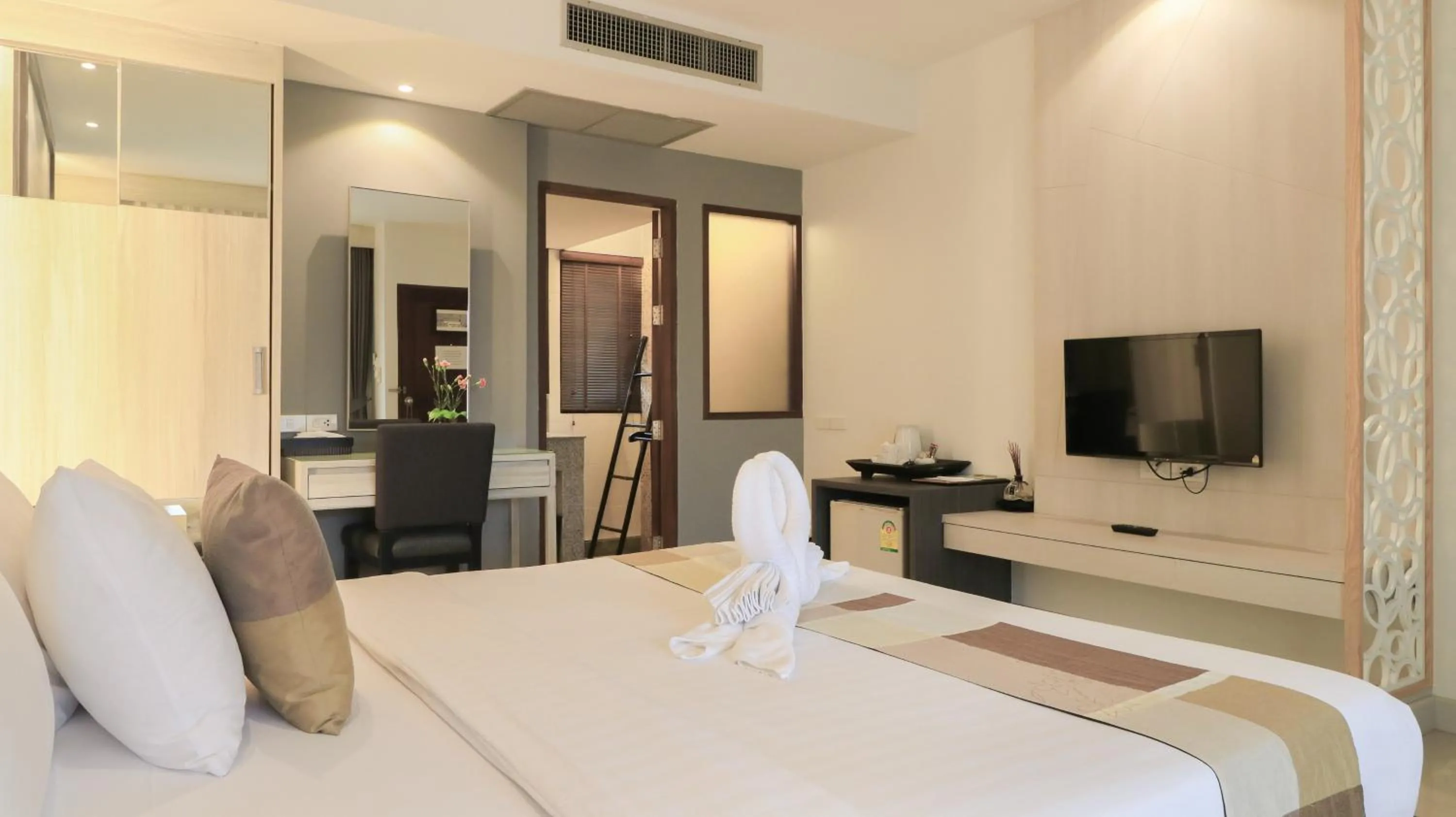 Photo of the whole room, Bed in La Maison Hua Hin