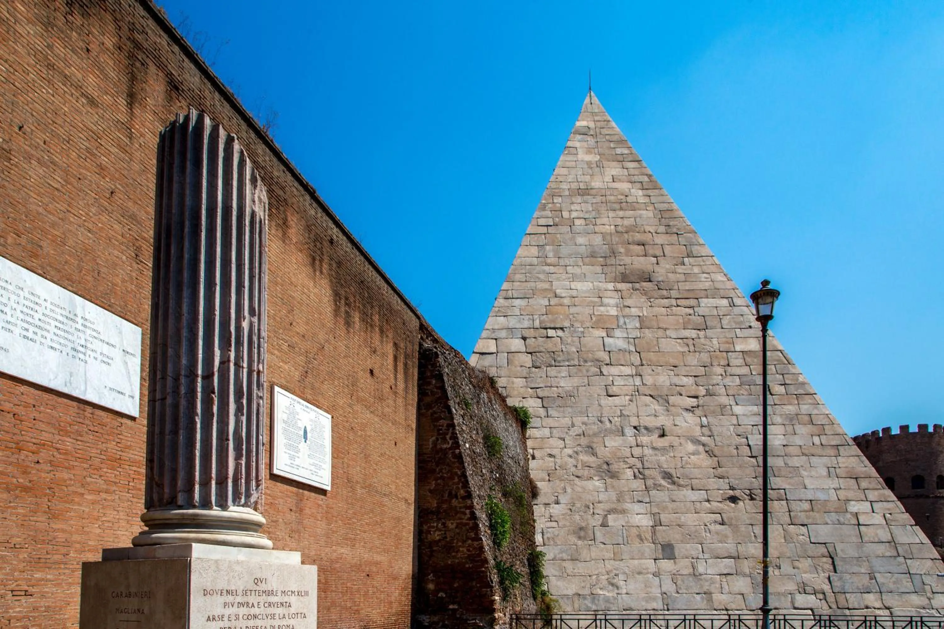 Nearby landmark in Crossroad Hotel