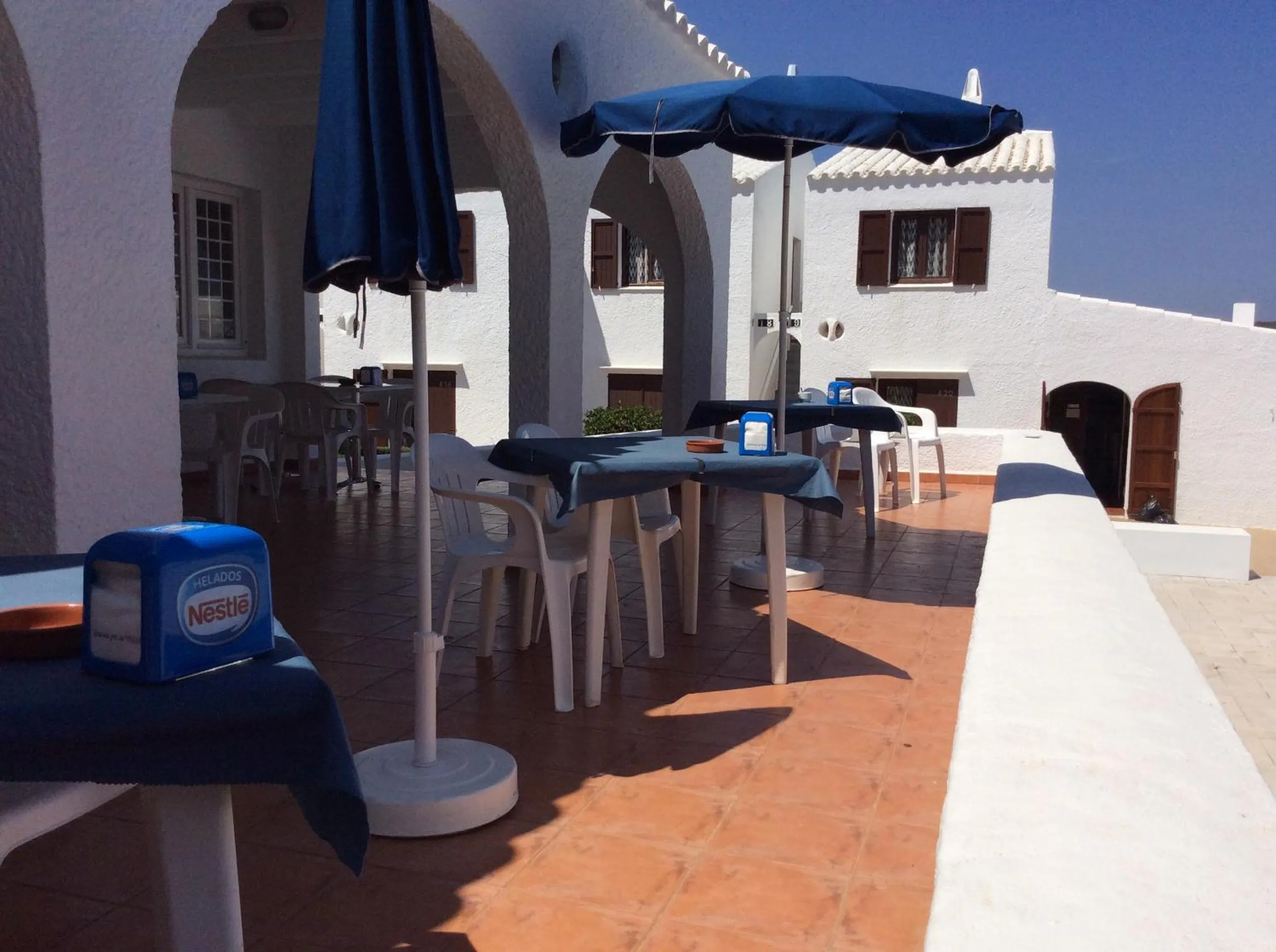 Restaurant/places to eat in Apartamentos Sa Cala