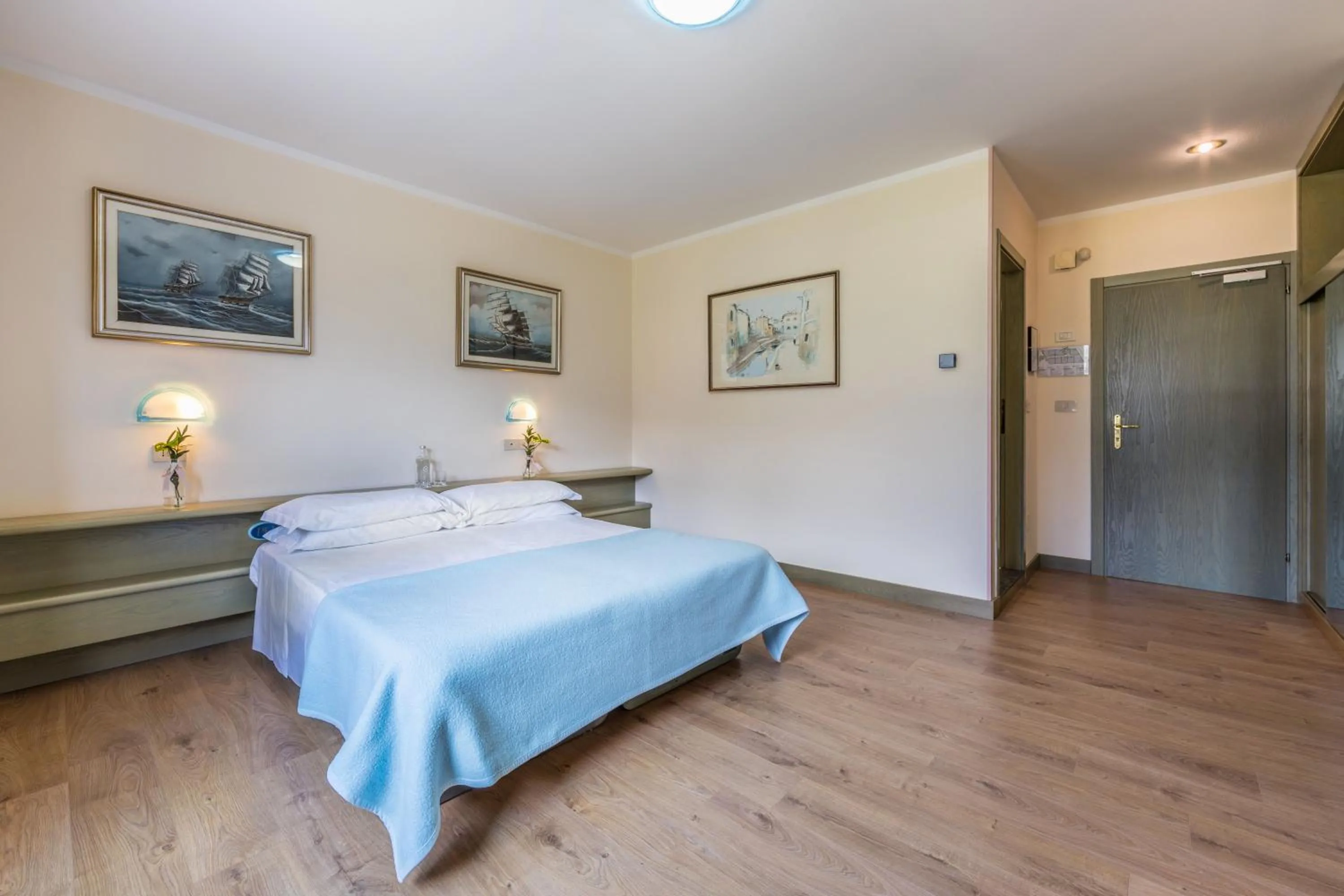 Photo of the whole room, Bed in Aviano Palace Hotel