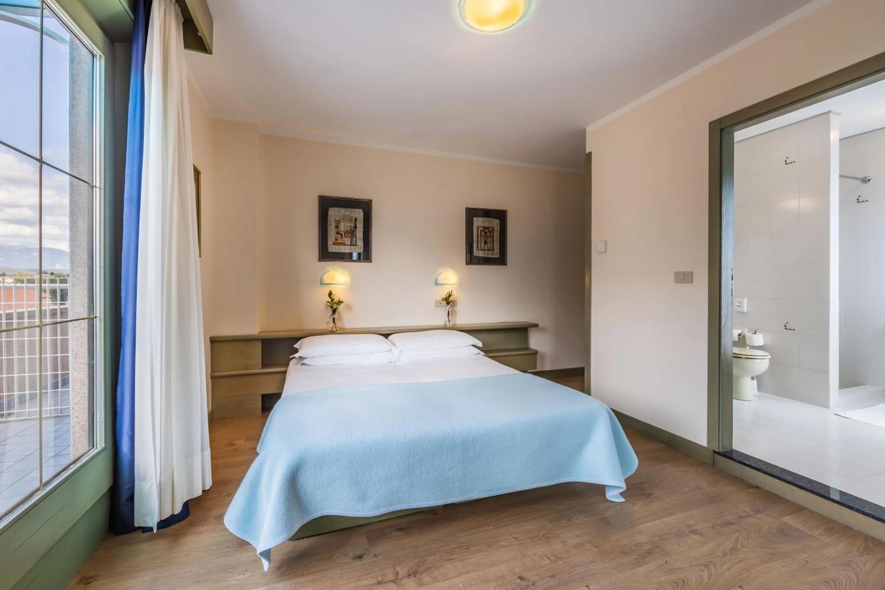 View (from property/room), Bed in Aviano Palace Hotel