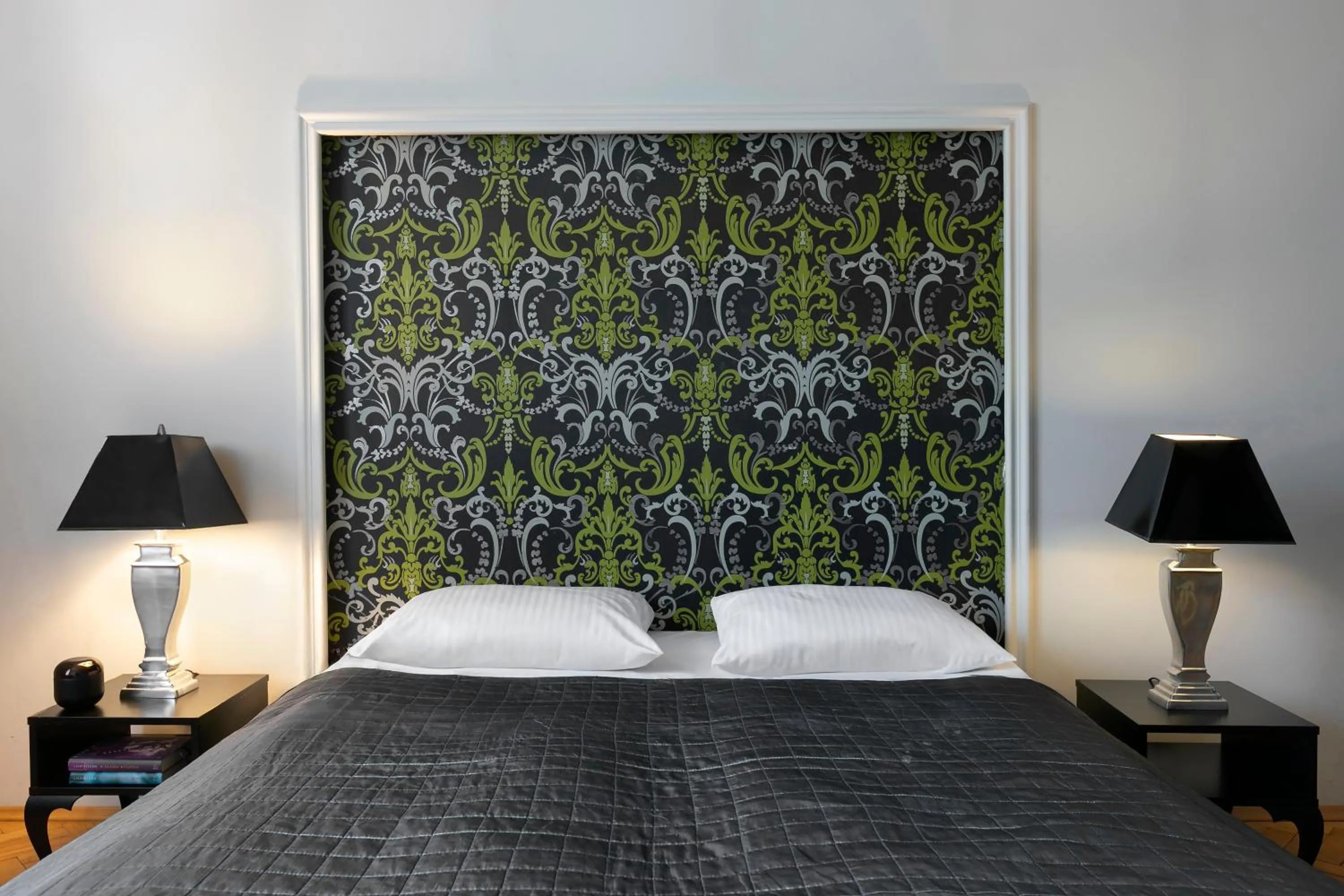 Bed in Liv'Inn Aparthotel