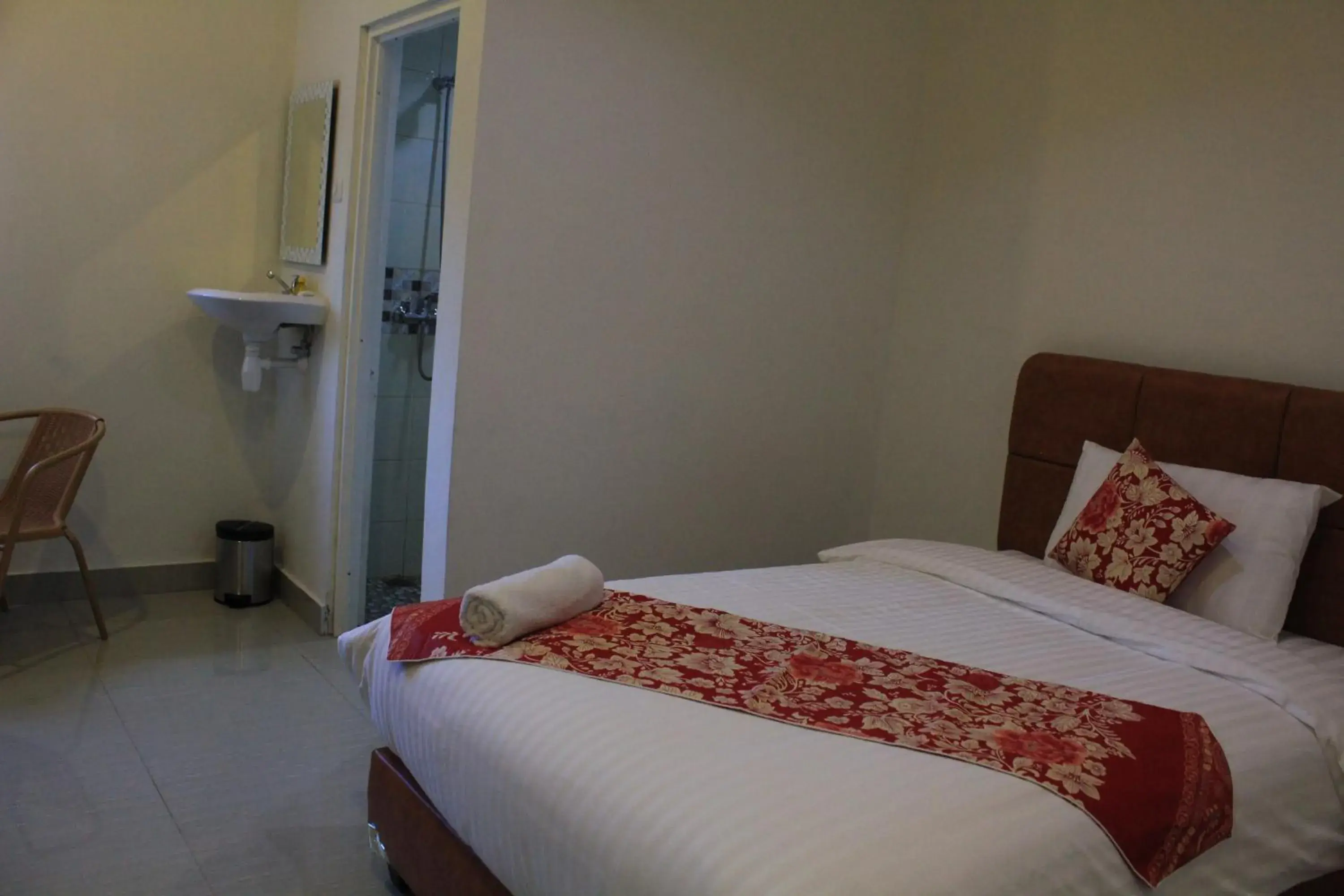 Deluxe Double or Twin Room in MEL'S INN MANADO Deluxe Double or Twin Room in MEL'S INN MANADO