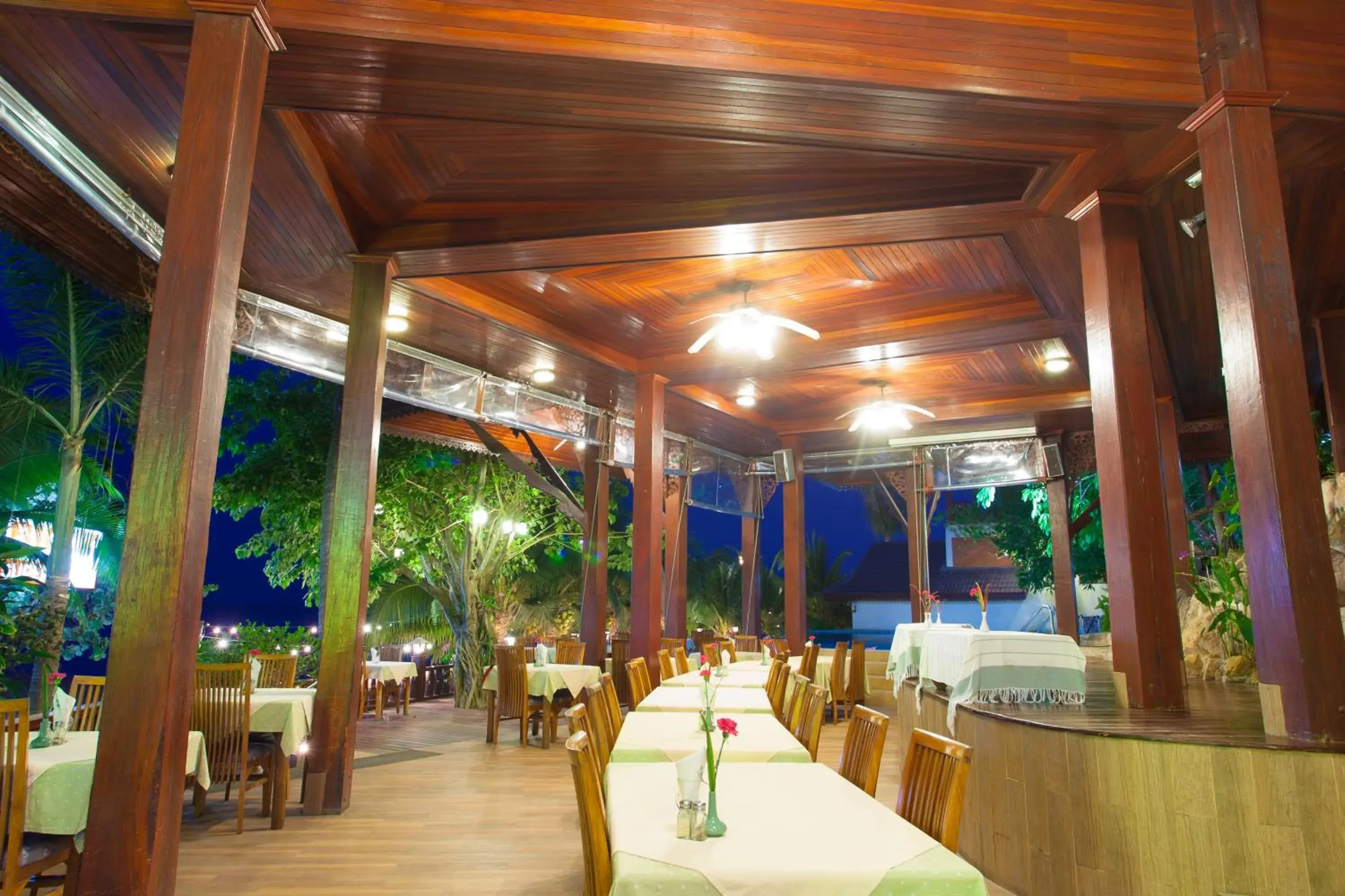 Restaurant/places to eat in Haad Yao Bayview Resort & Spa - SHA plus Certified Restaurant/places to eat in Haad Yao Bayview Resort & Spa - SHA plus Certified