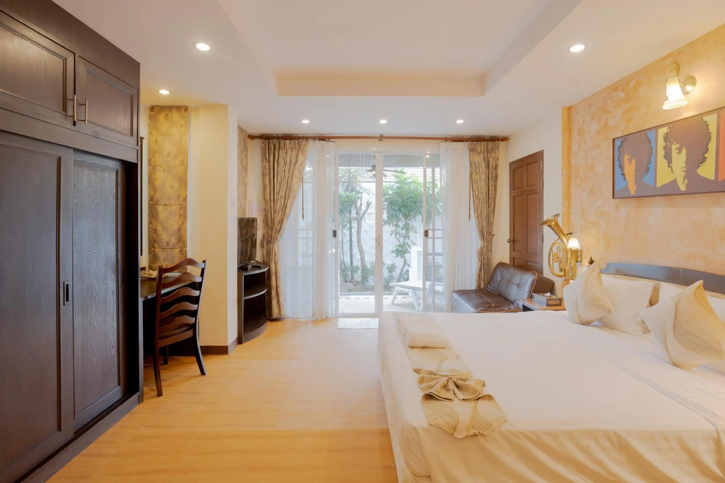 Bed in My Way Hua Hin Music Hotel SHA Extra Plus