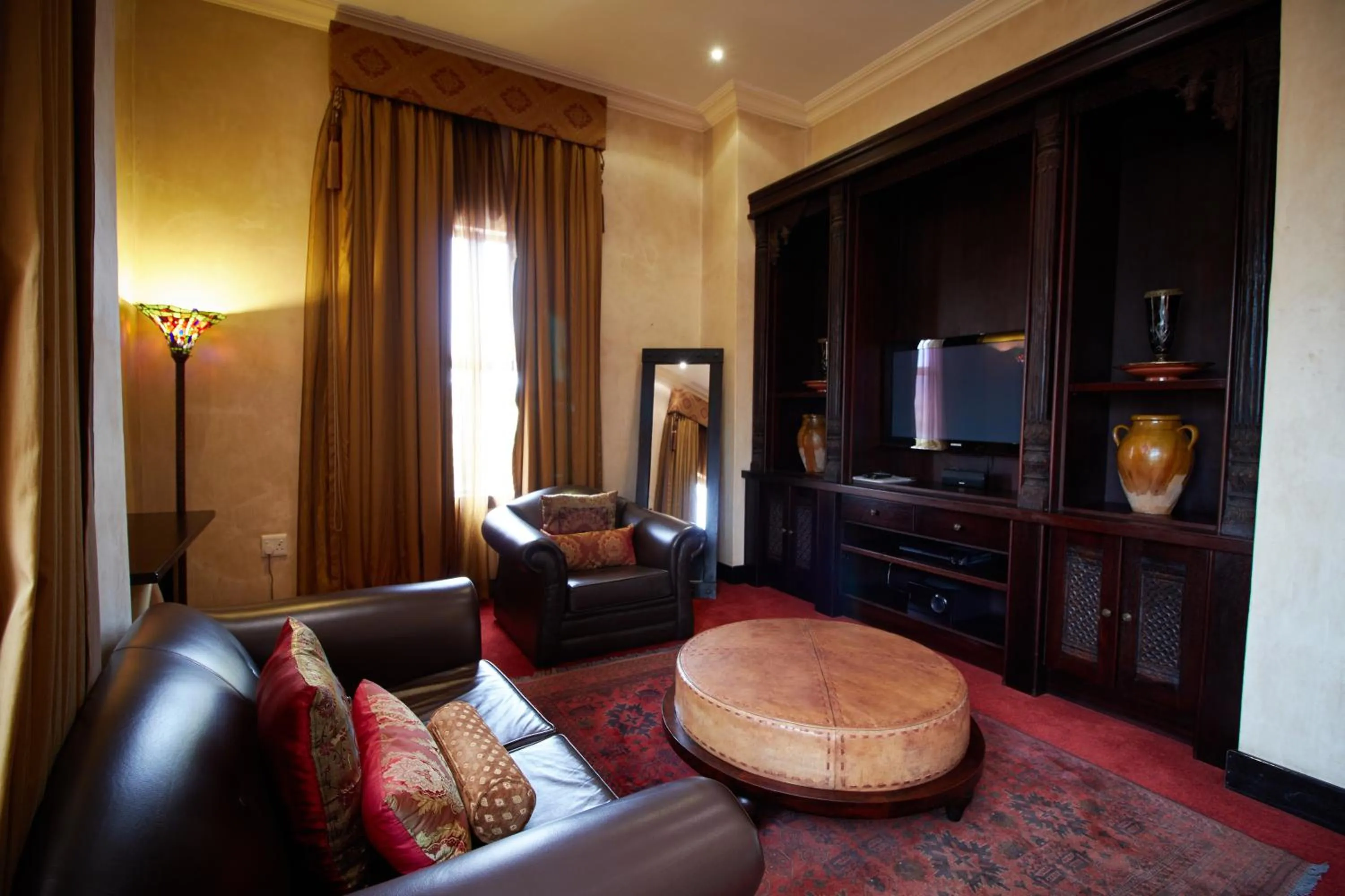 TV and multimedia in Royal Elephant Hotel & Conference Centre