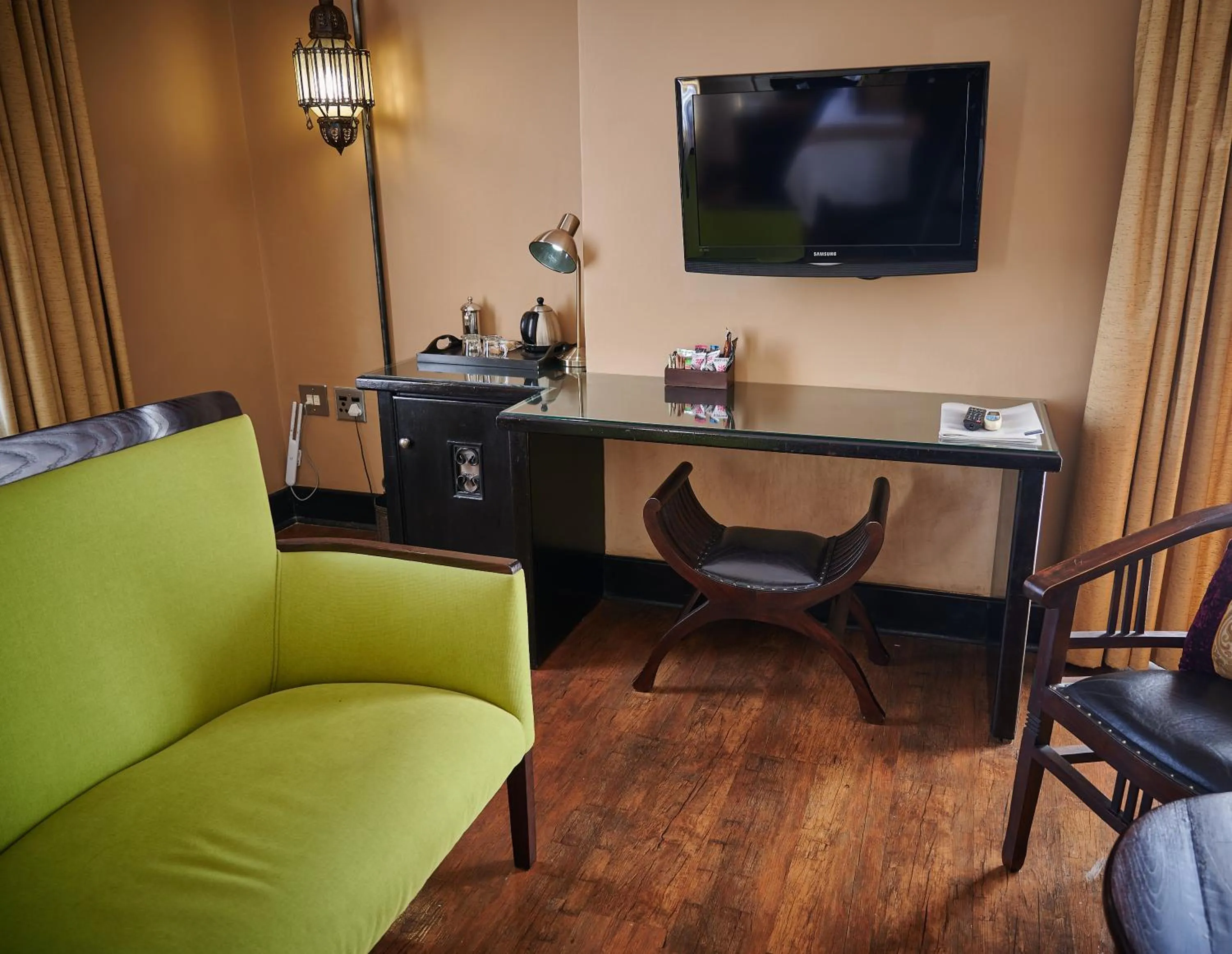 TV and multimedia in Royal Elephant Hotel & Conference Centre