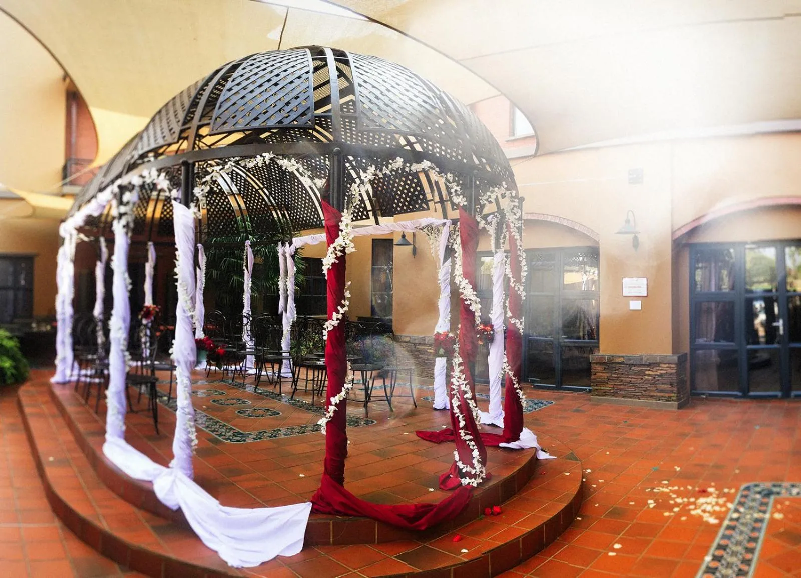 Property building in Royal Elephant Hotel & Conference Centre