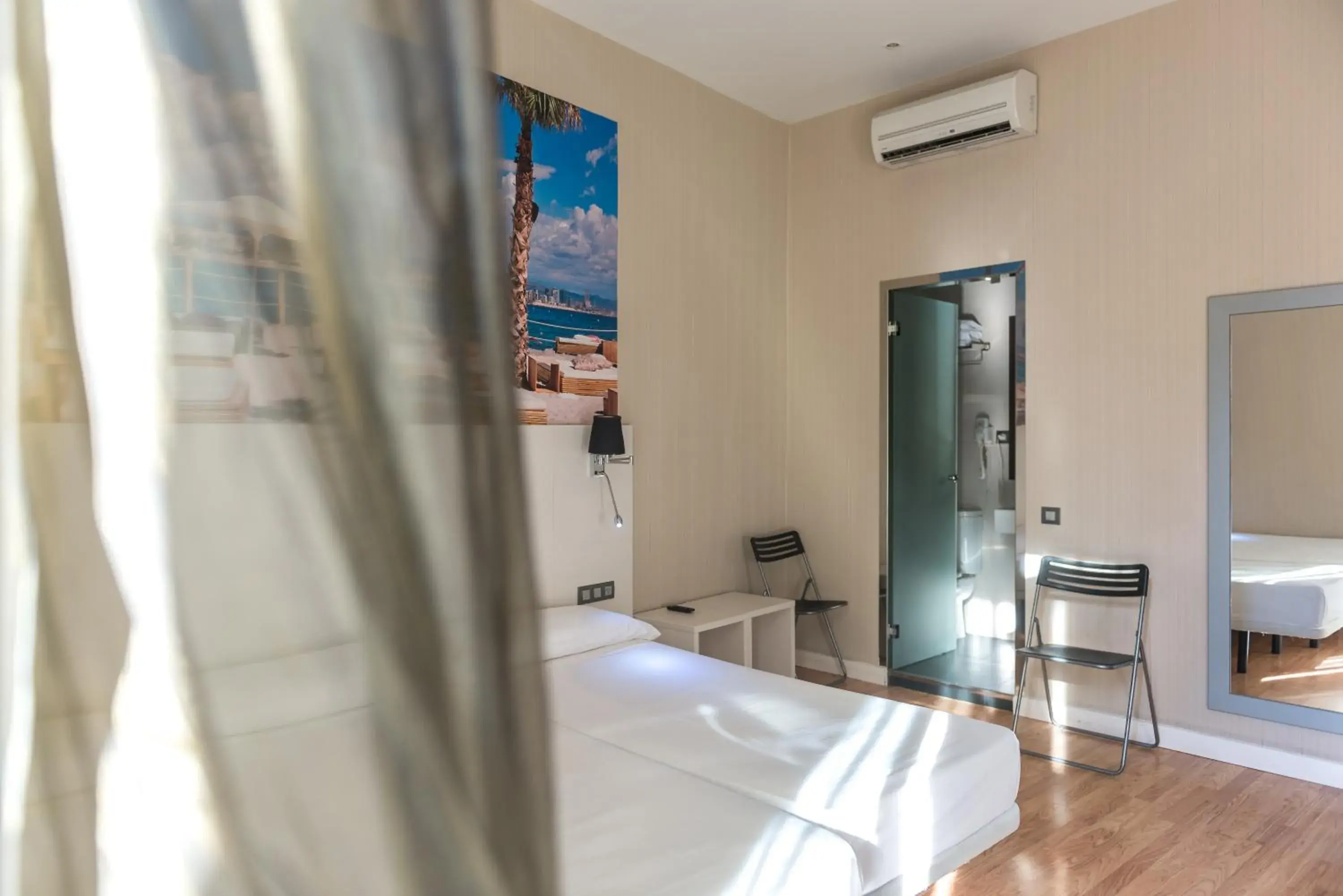 Photo of the whole room, Bed in Hostal BCN Ramblas Photo of the whole room, Bed in Hostal BCN Ramblas