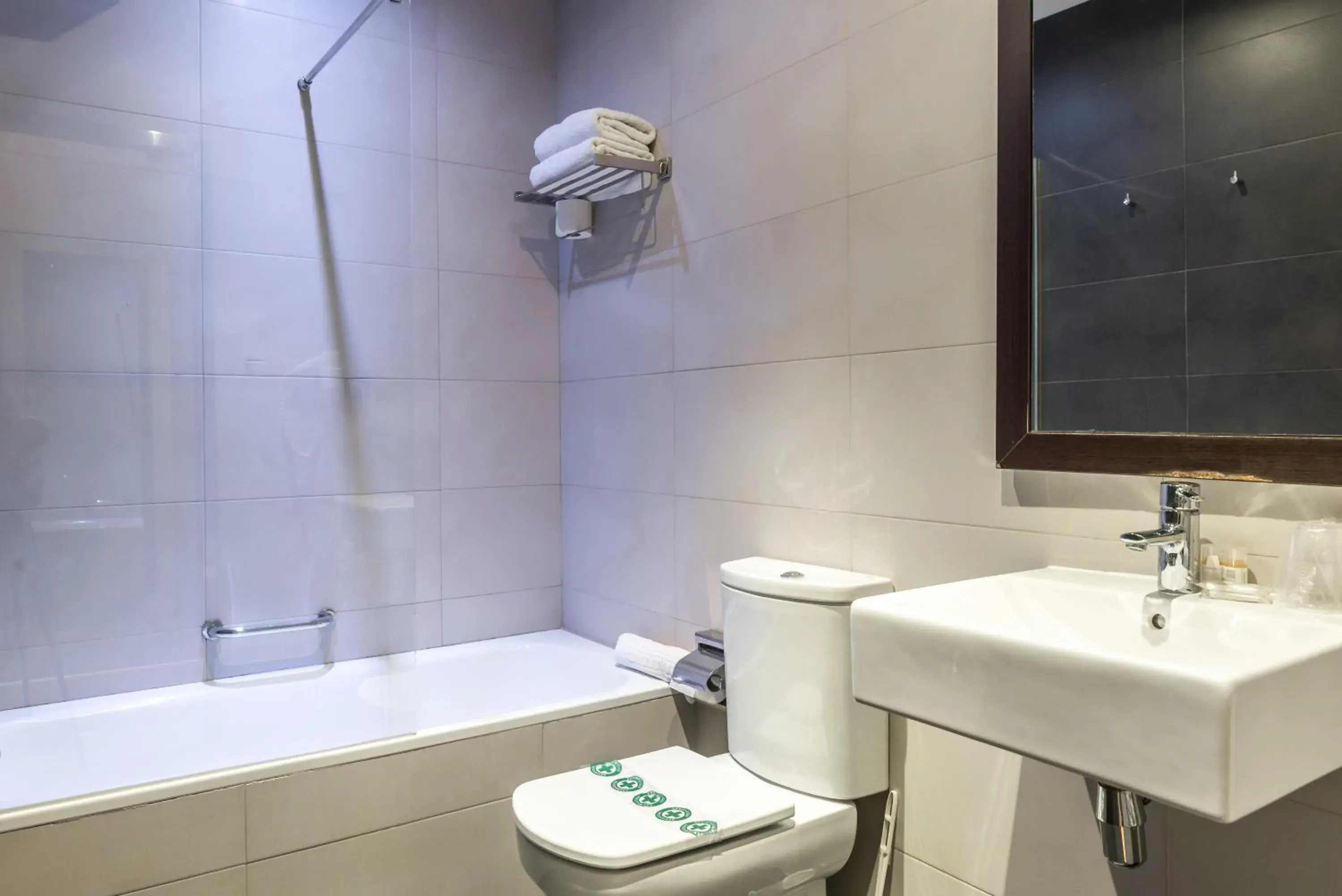 Bathroom in Hostal BCN Ramblas Bathroom in Hostal BCN Ramblas