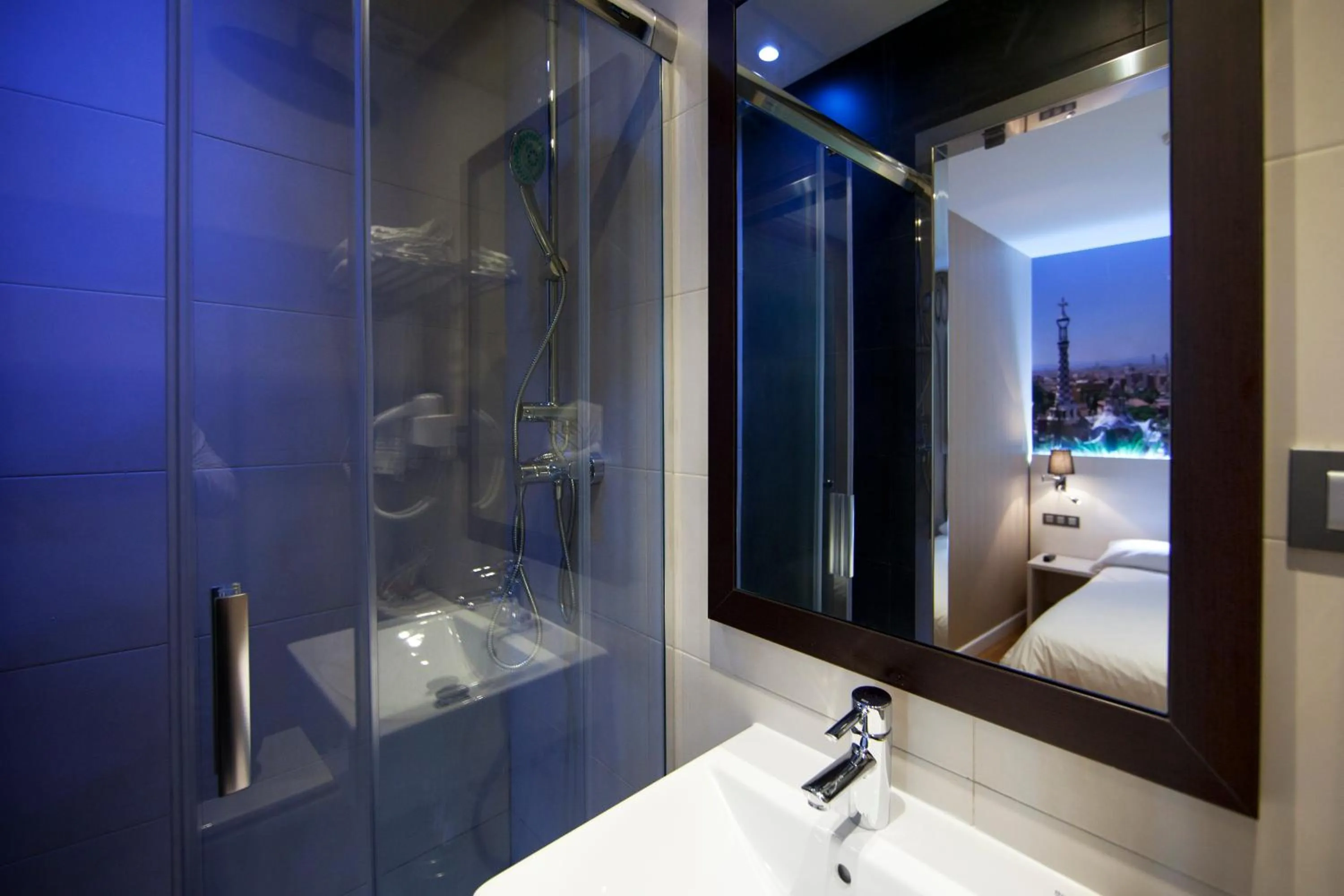 Bathroom in Hostal BCN Ramblas