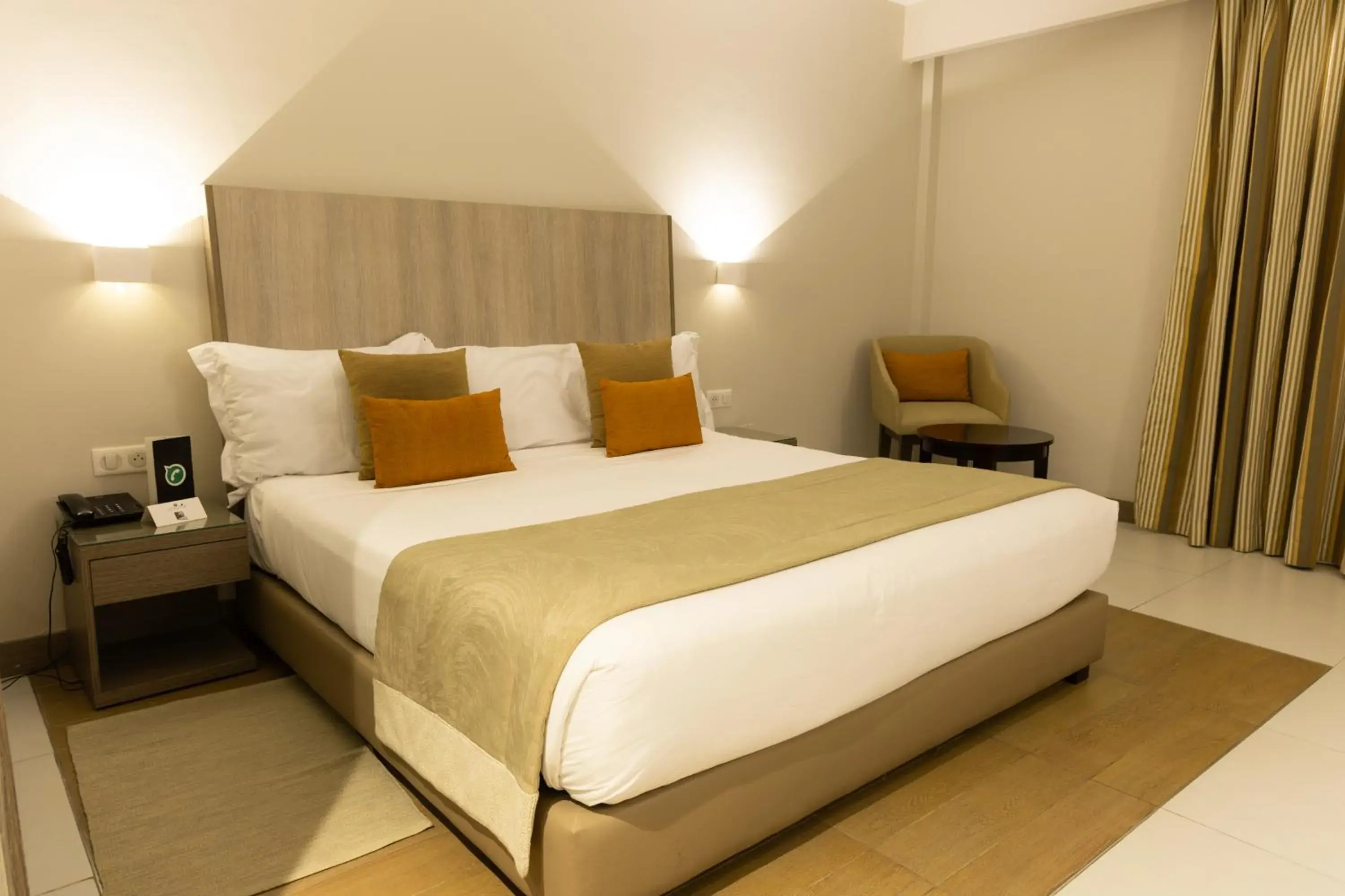 Bedroom, Bed in Golf Royal Hotel Bedroom, Bed in Golf Royal Hotel