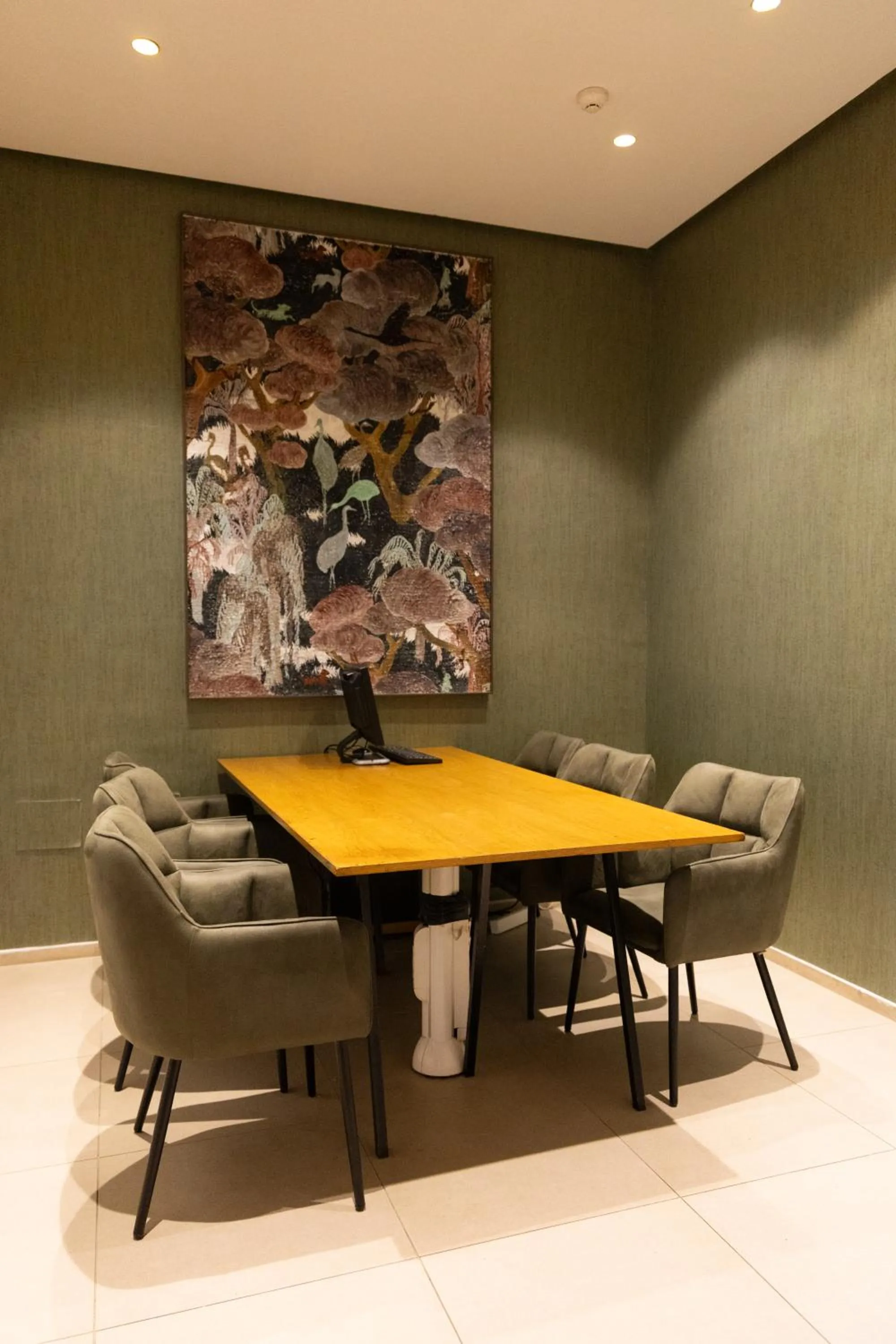 Business facilities in Golf Royal Hotel