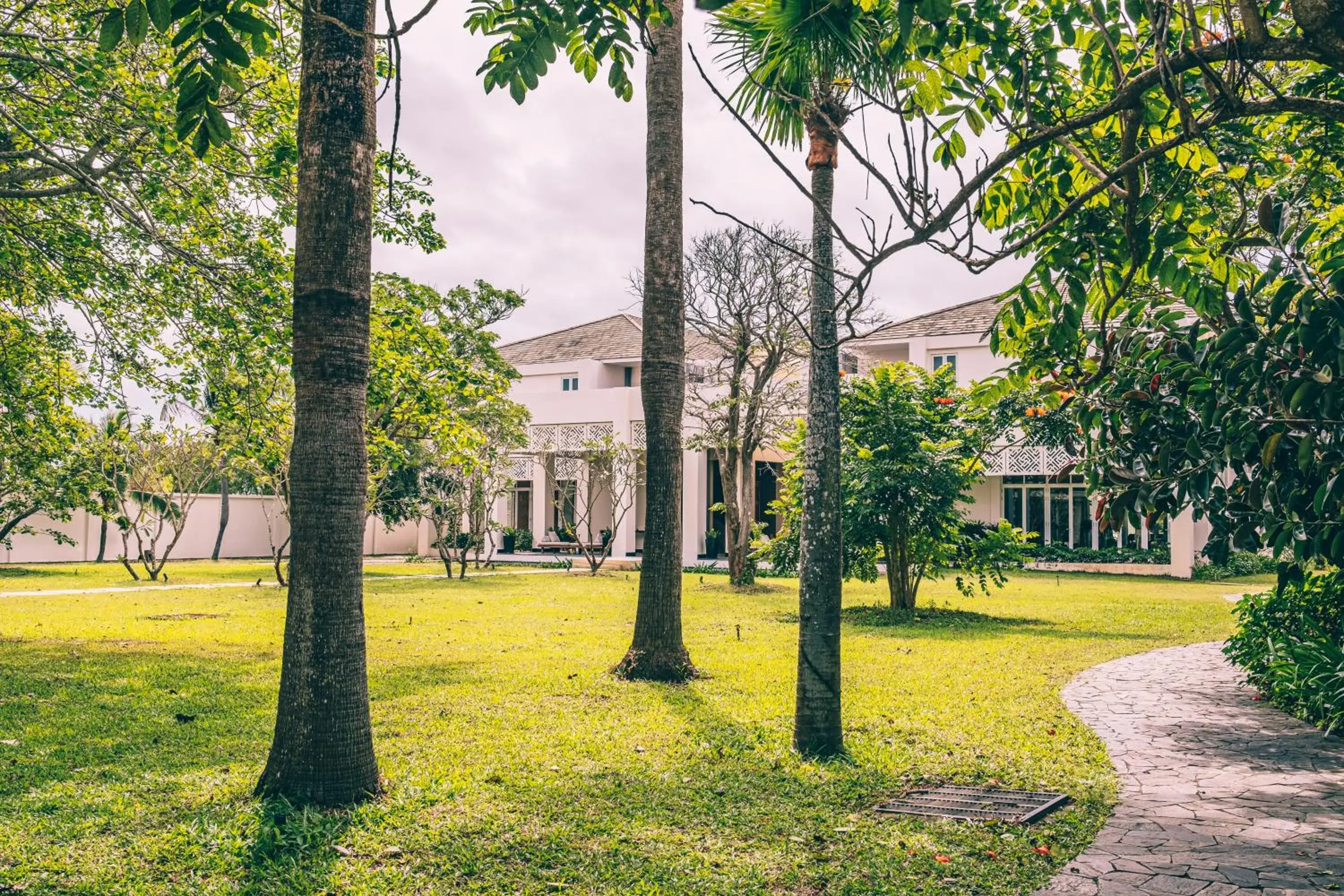 Property building in Azerai Ke Ga Bay Property building in Azerai Ke Ga Bay