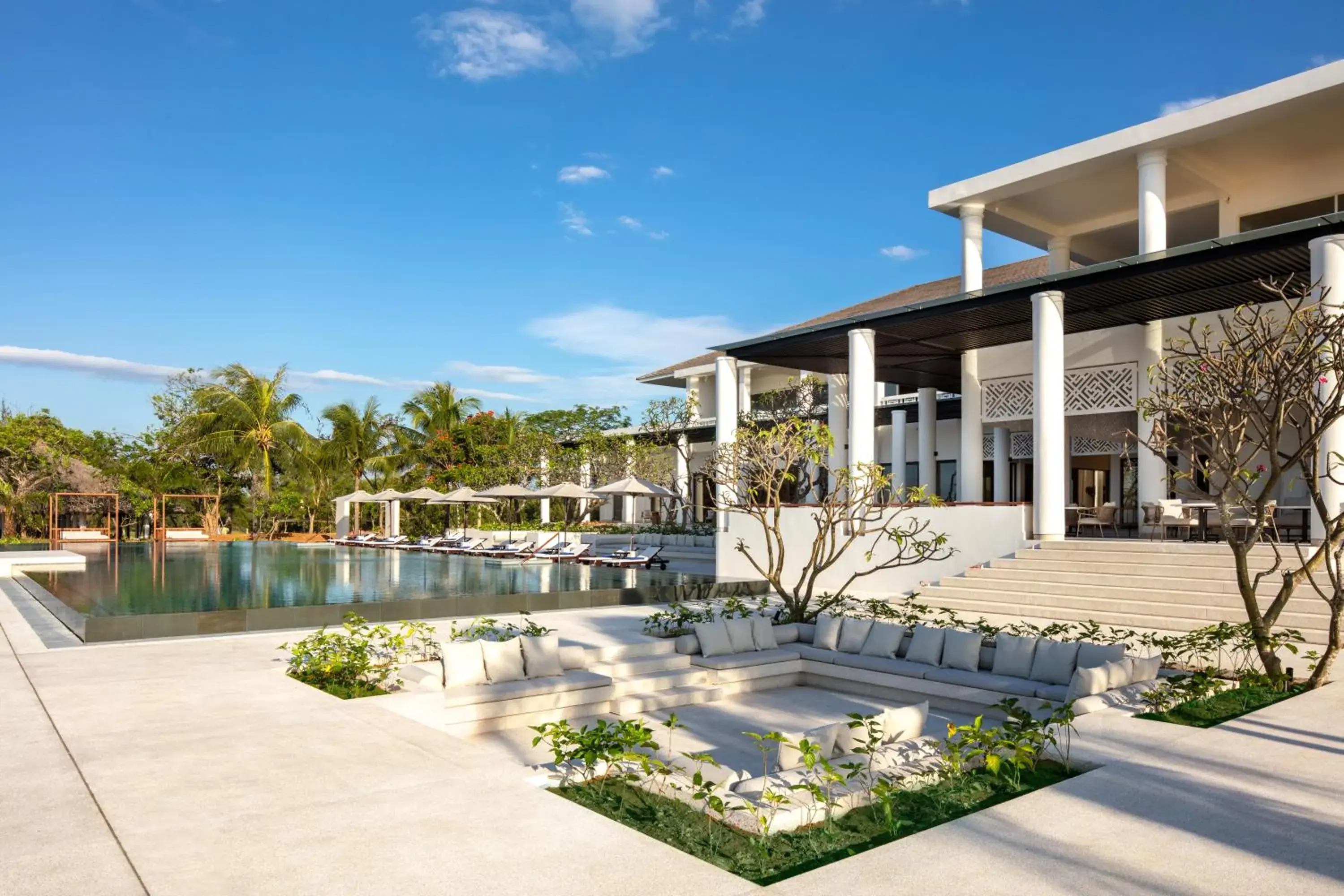 Swimming pool in Azerai Ke Ga Bay Swimming pool in Azerai Ke Ga Bay