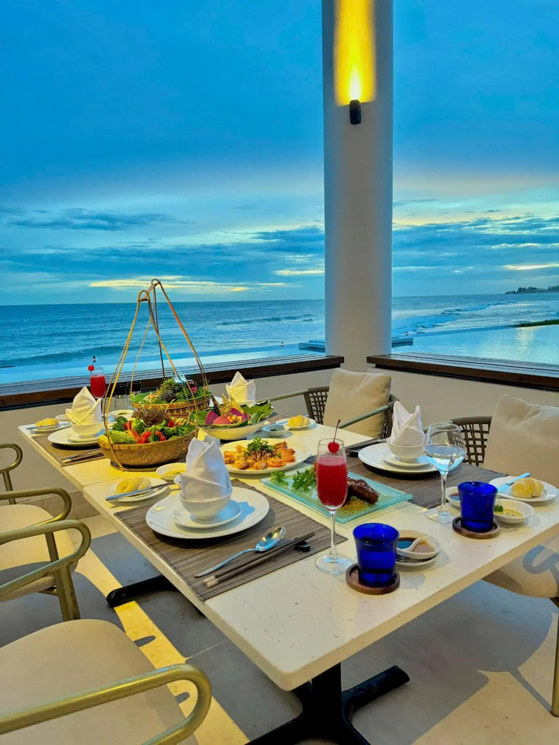 Food and drinks in Azerai Ke Ga Bay Food and drinks in Azerai Ke Ga Bay