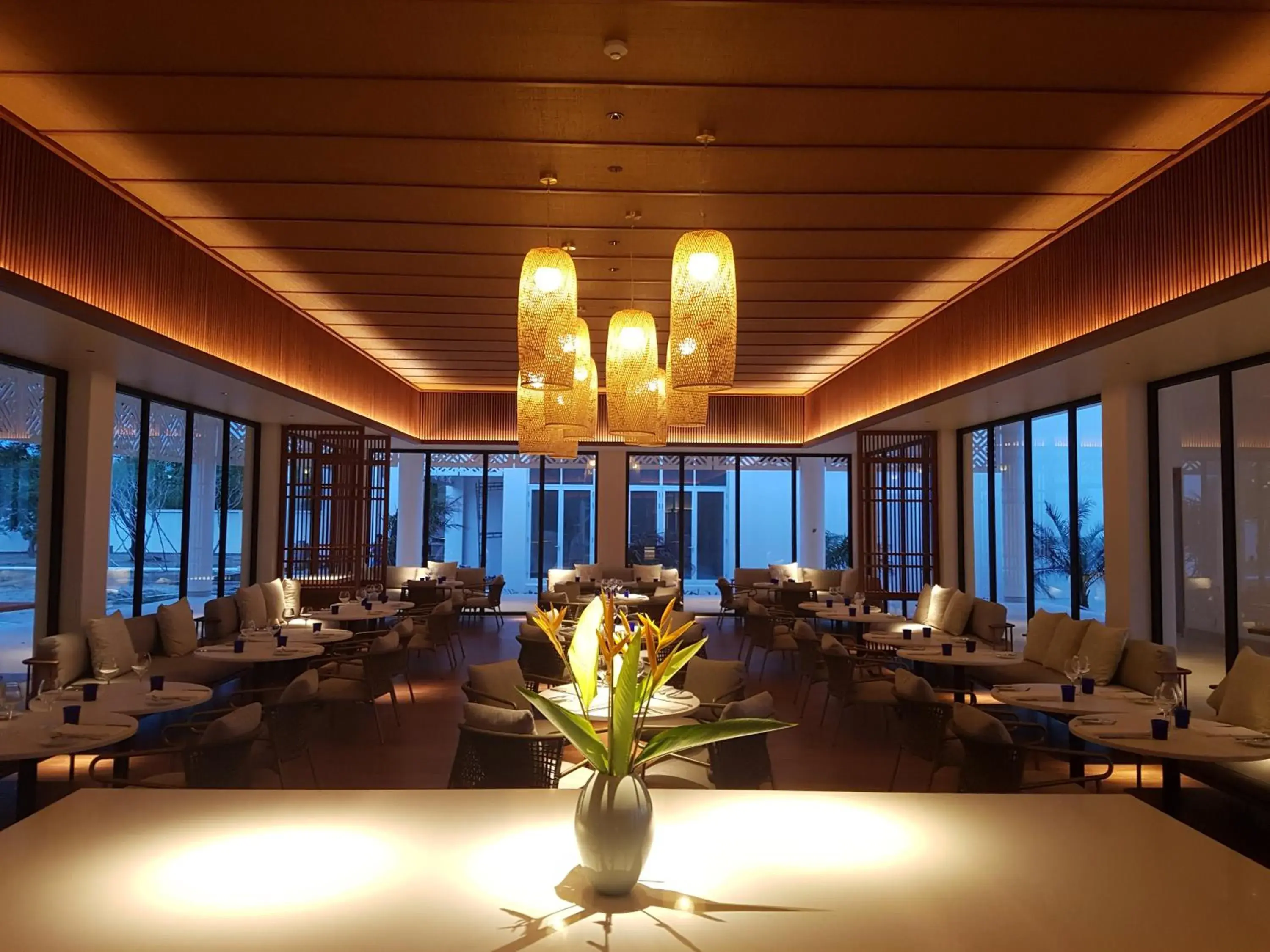 Restaurant/places to eat in Azerai Ke Ga Bay Restaurant/places to eat in Azerai Ke Ga Bay