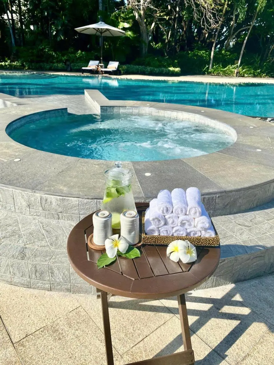 Swimming pool in Azerai Ke Ga Bay