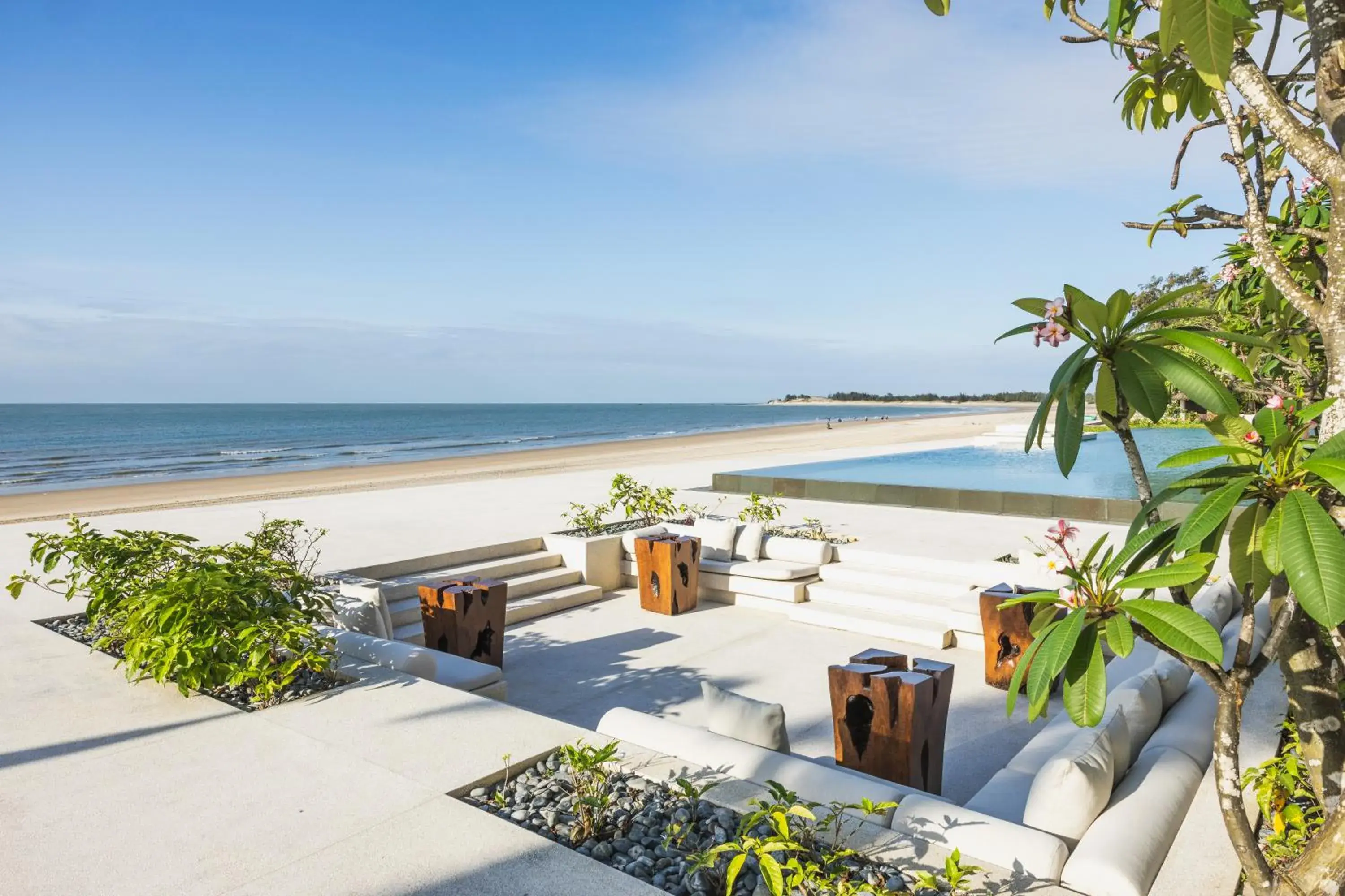 Property building in Azerai Ke Ga Bay Property building in Azerai Ke Ga Bay