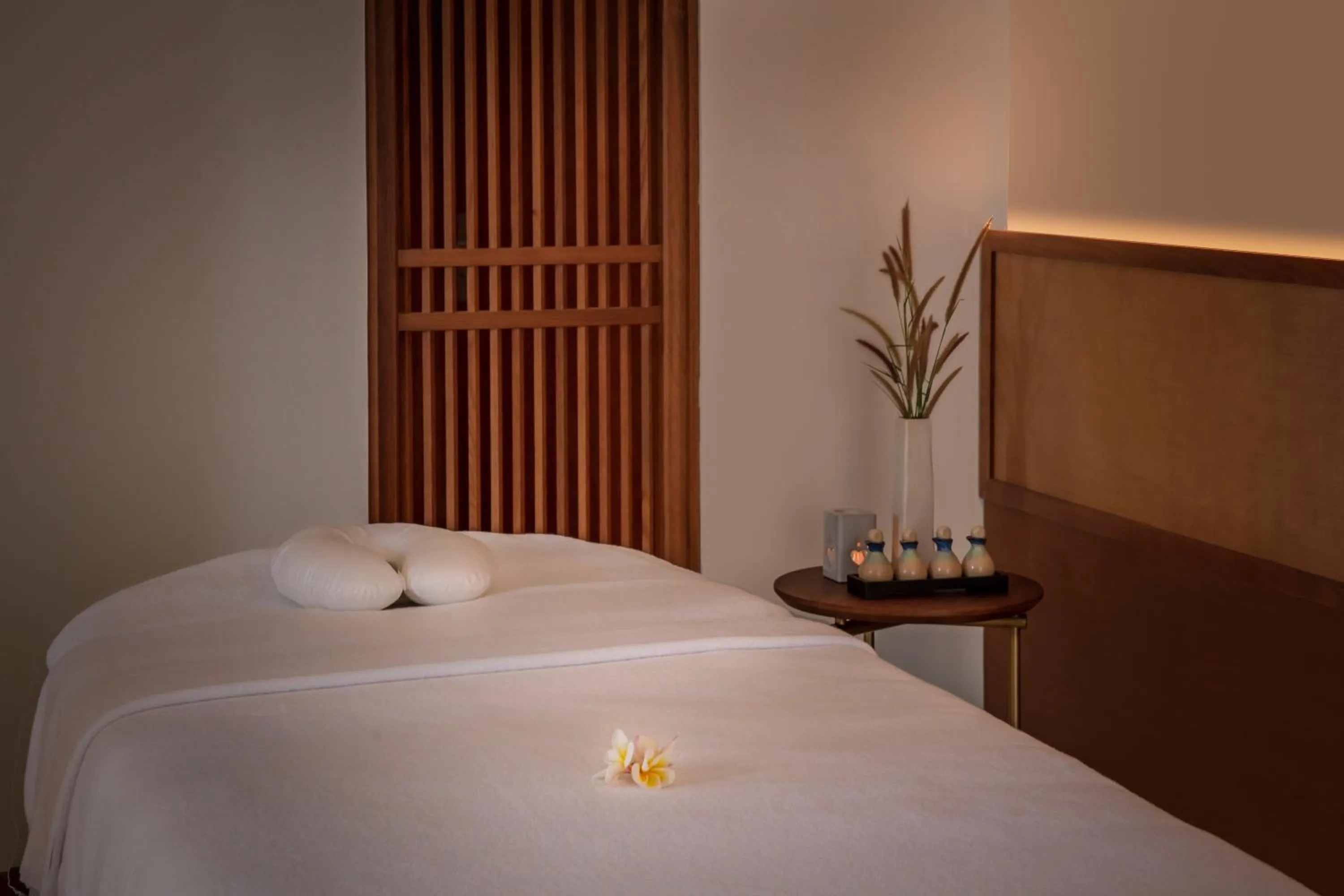 Spa and wellness centre/facilities, Bed in Azerai Ke Ga Bay