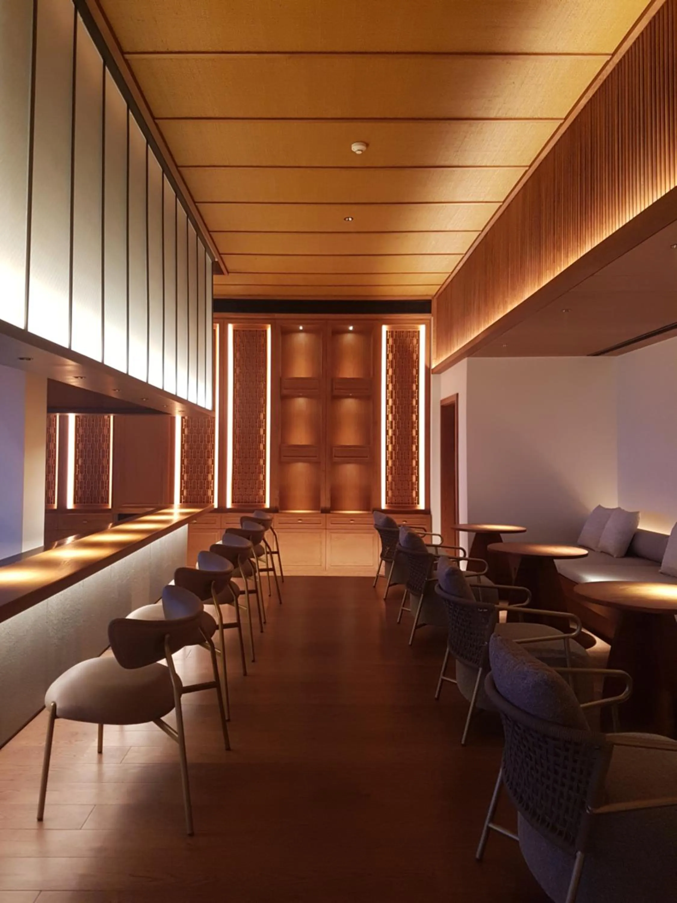 Restaurant/places to eat in Azerai Ke Ga Bay