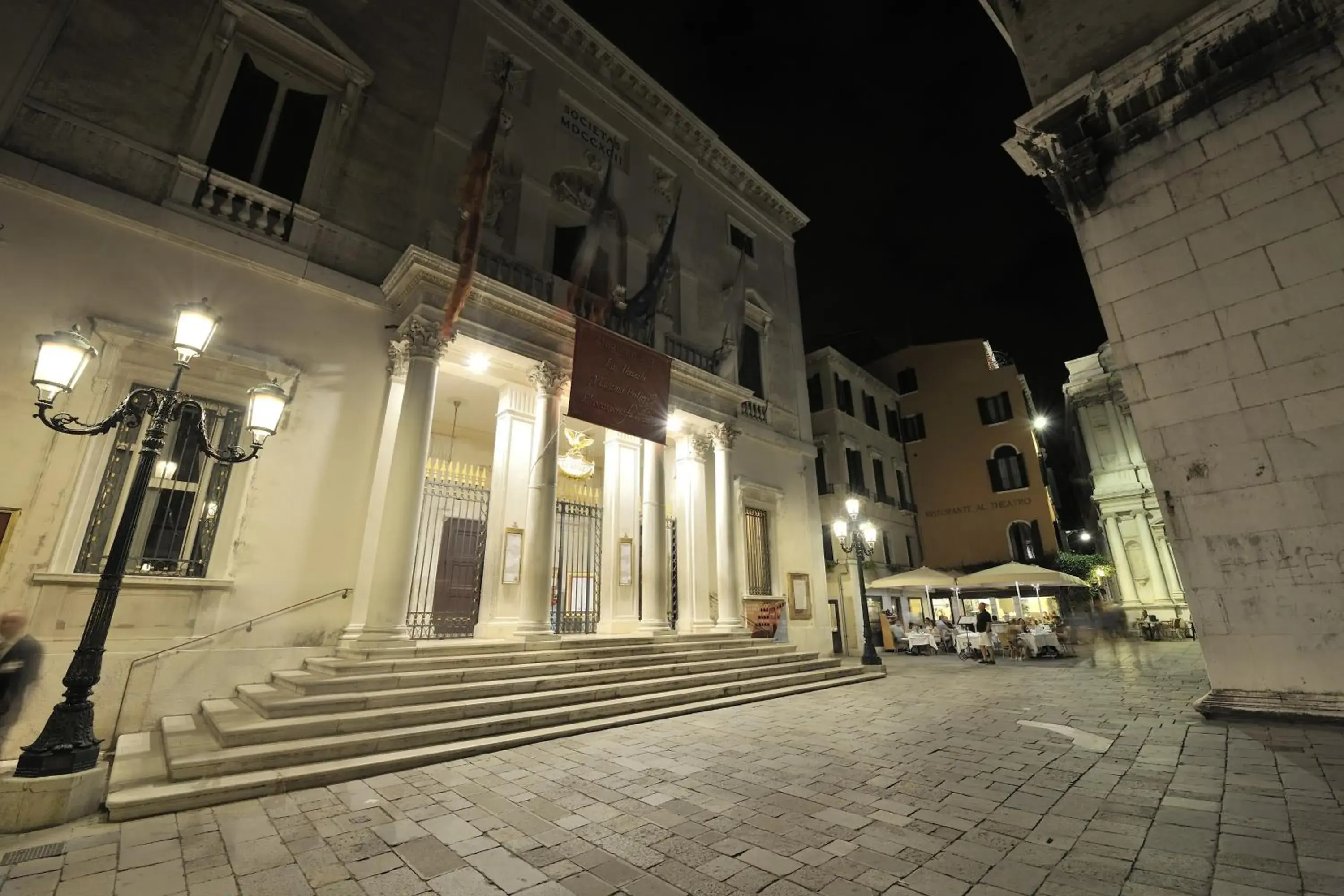 Property building in Al Theatro Palace Property building in Al Theatro Palace