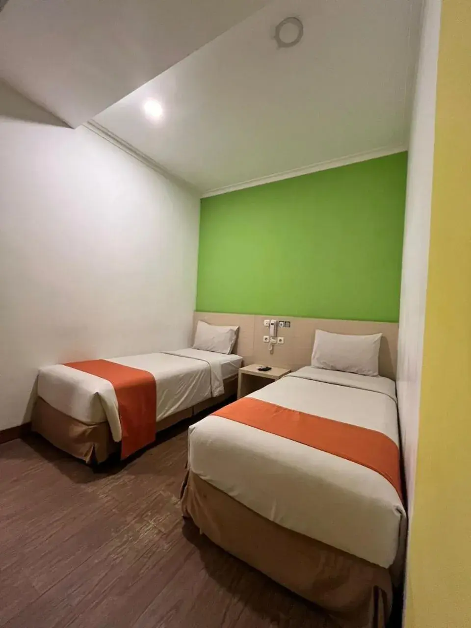 Bedroom, Bed in Green Red Hotel Syariah Jombang Bedroom, Bed in Green Red Hotel Syariah Jombang