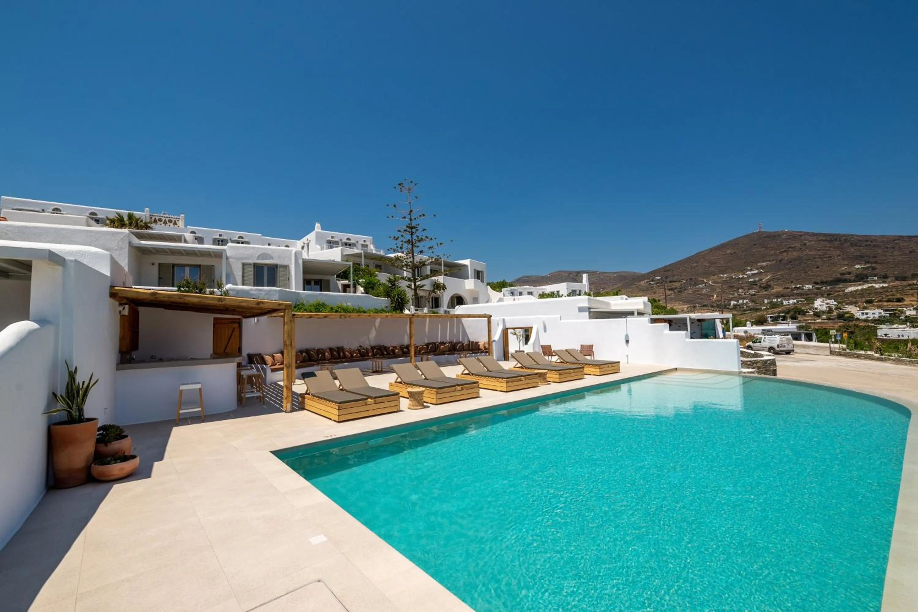 Swimming pool in Cavos