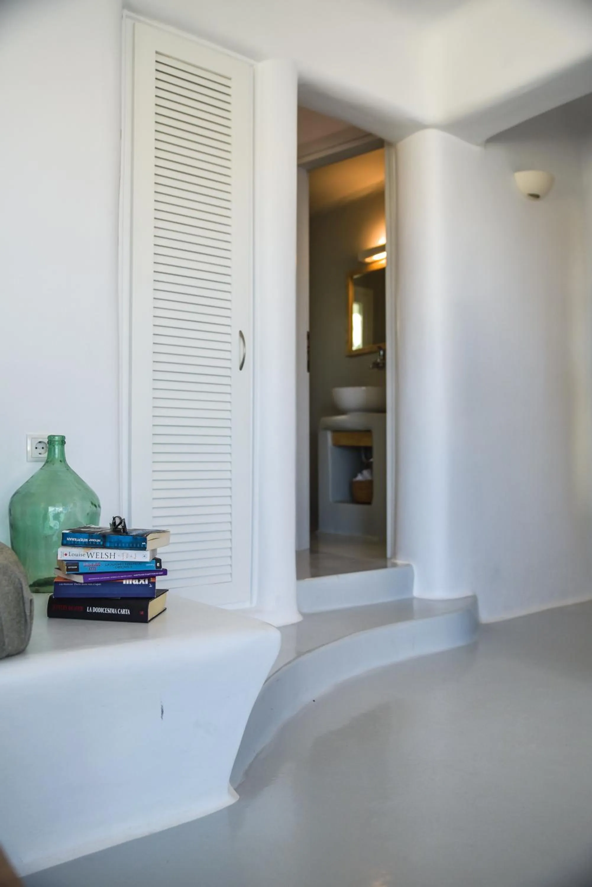 Photo of the whole room in Cavos